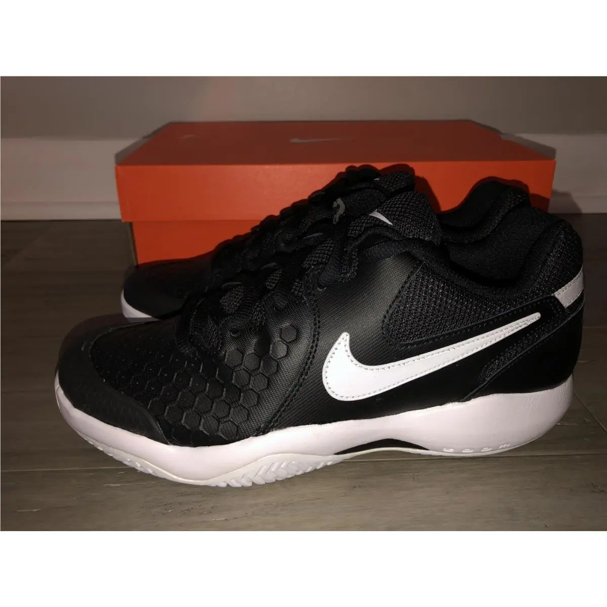 Nike Air Zoom Resistance Black White Sneakers Shoes 918194-010 Men`s Size 8