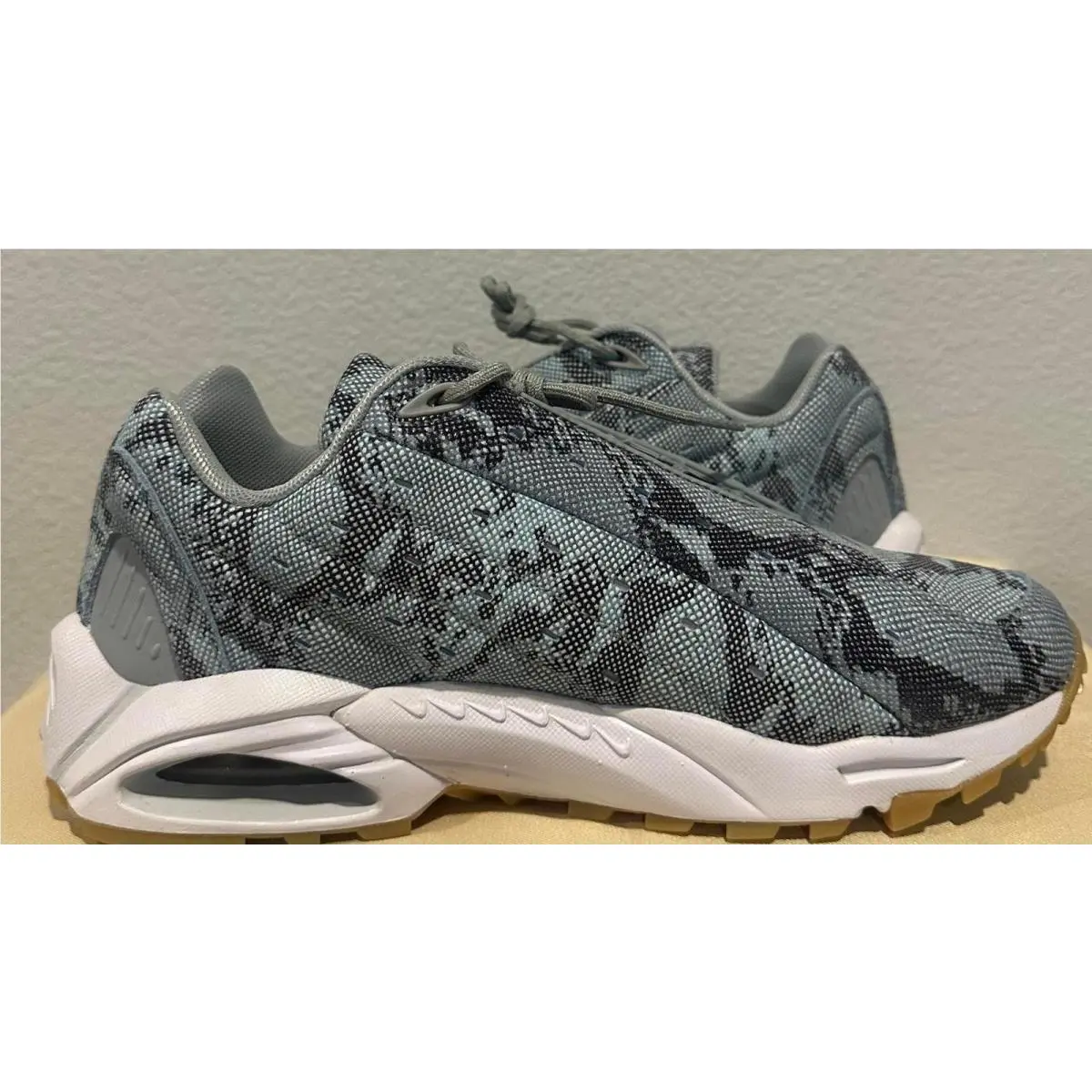 Nike shoes - Multicolor 1