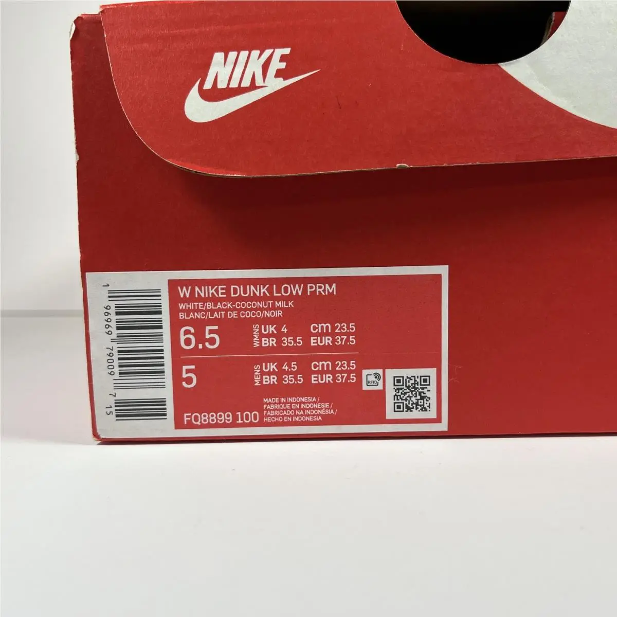 Nike shoes - White 4