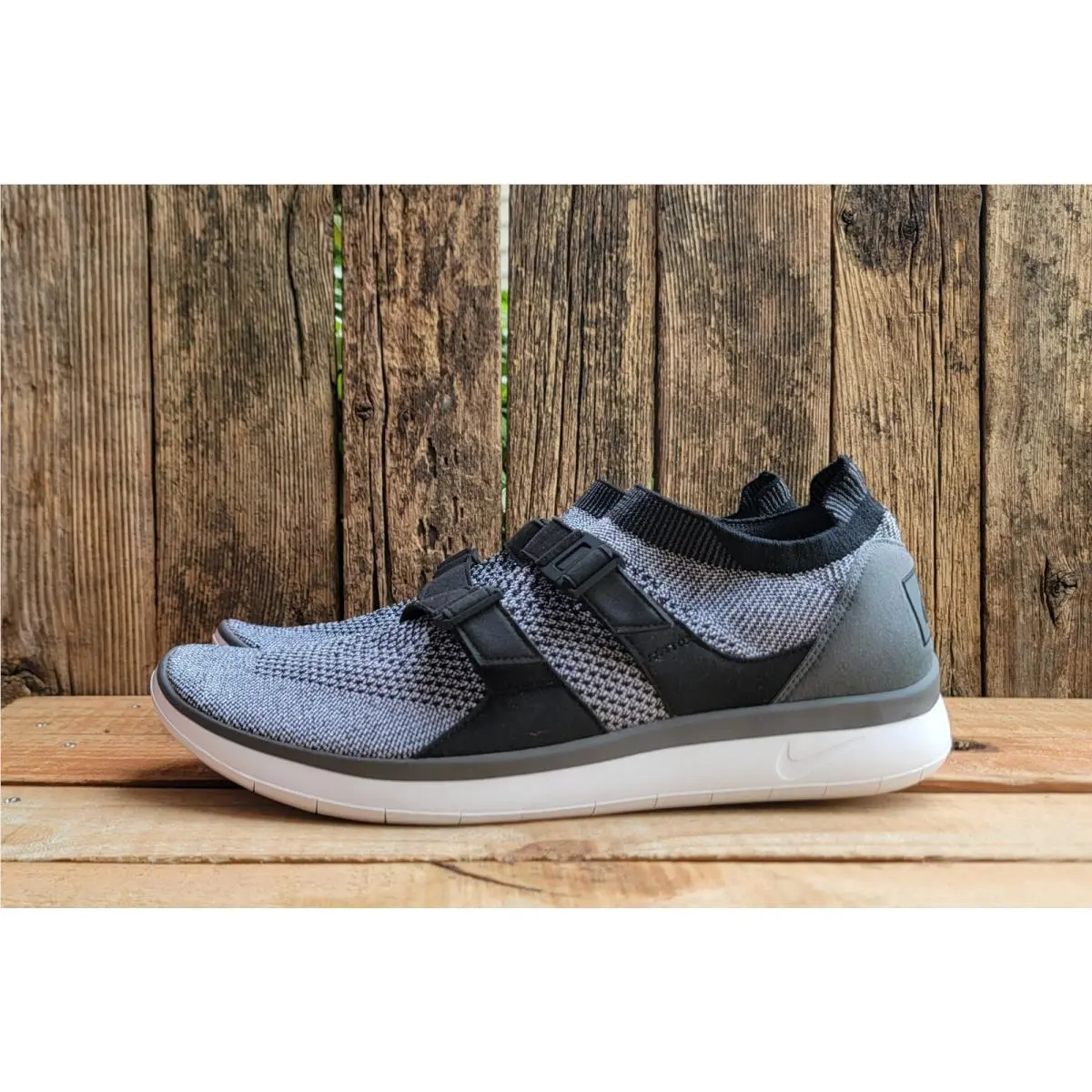 Nike Air Sock Racer Flyknit Gray Black Oreo Men`s Size 11 898022-100