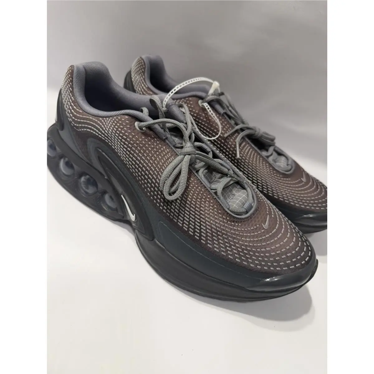 Nike Air Max DN Running Shoes Men’s Sz 12 Smoke Grey Black Anthracite HQ3816-001