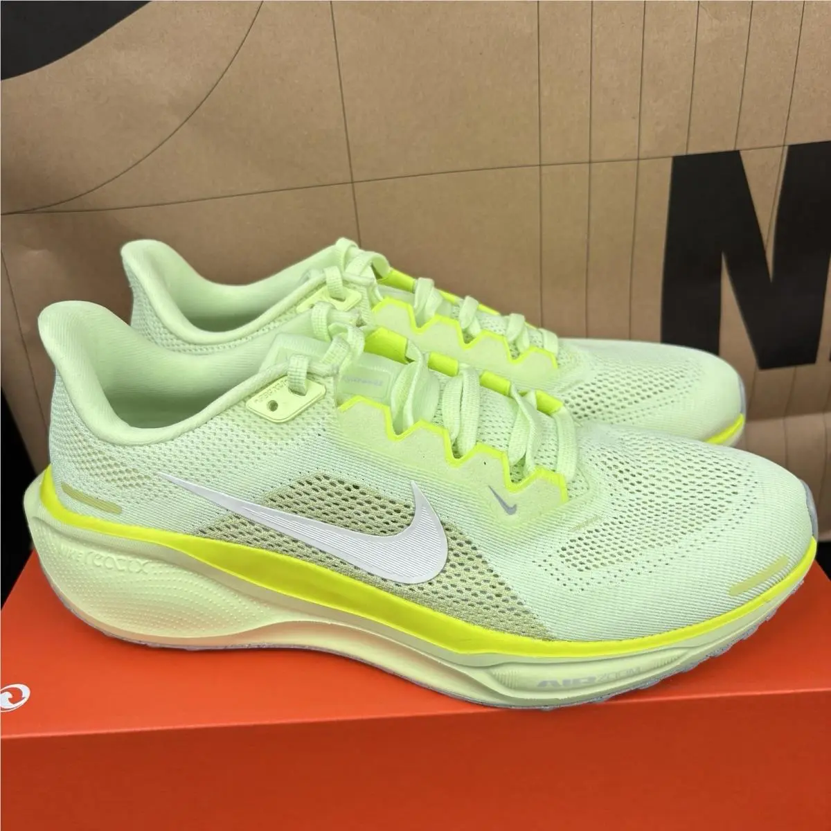 Nike Air Zoom Pegasus 41 Barely Volt Nby FD2723-702 Women Sz 10 Mens Sz 8.5