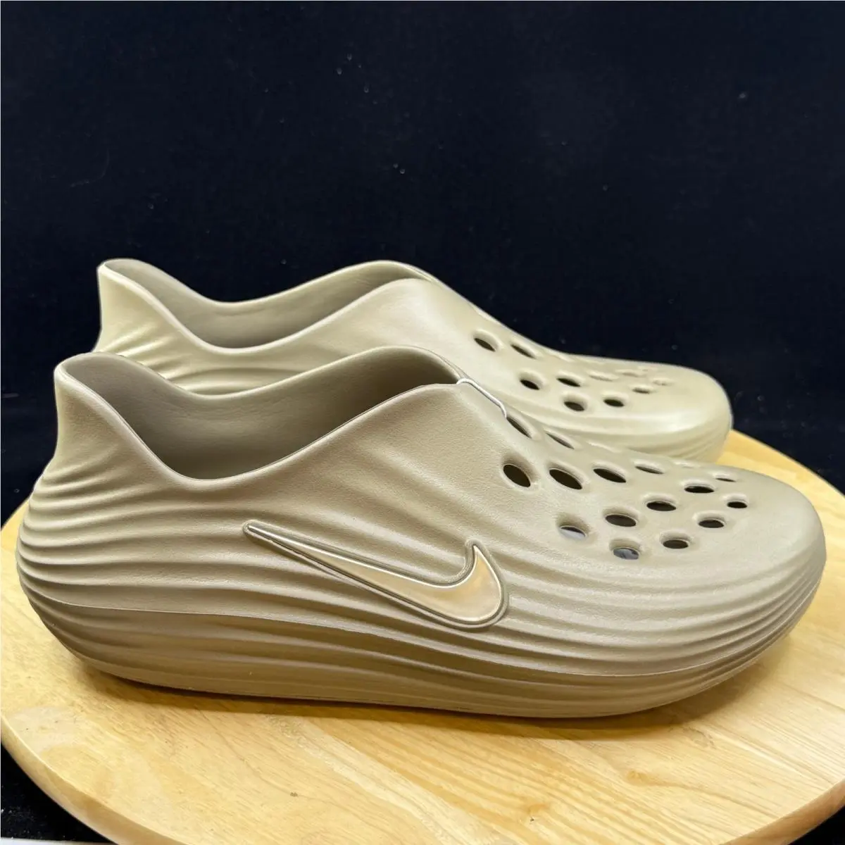 Nike shoes - Brown 3