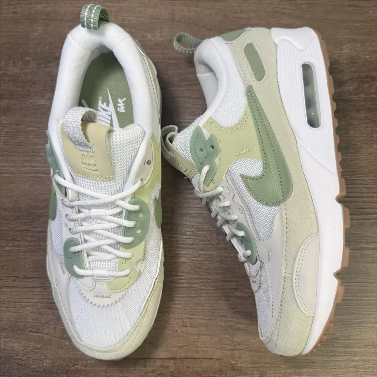 Nike Air Max 90 Futura ‘white/olive Aura’ Women’s Size 8 HF5052-100