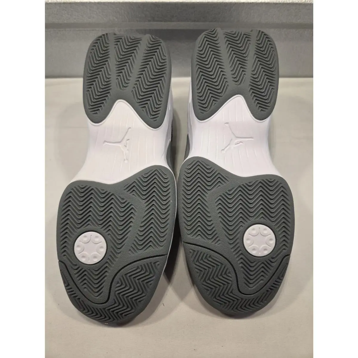 Nike shoes - Jordan Max Aura - Max Aura - FQ8298-002 - Gray 3