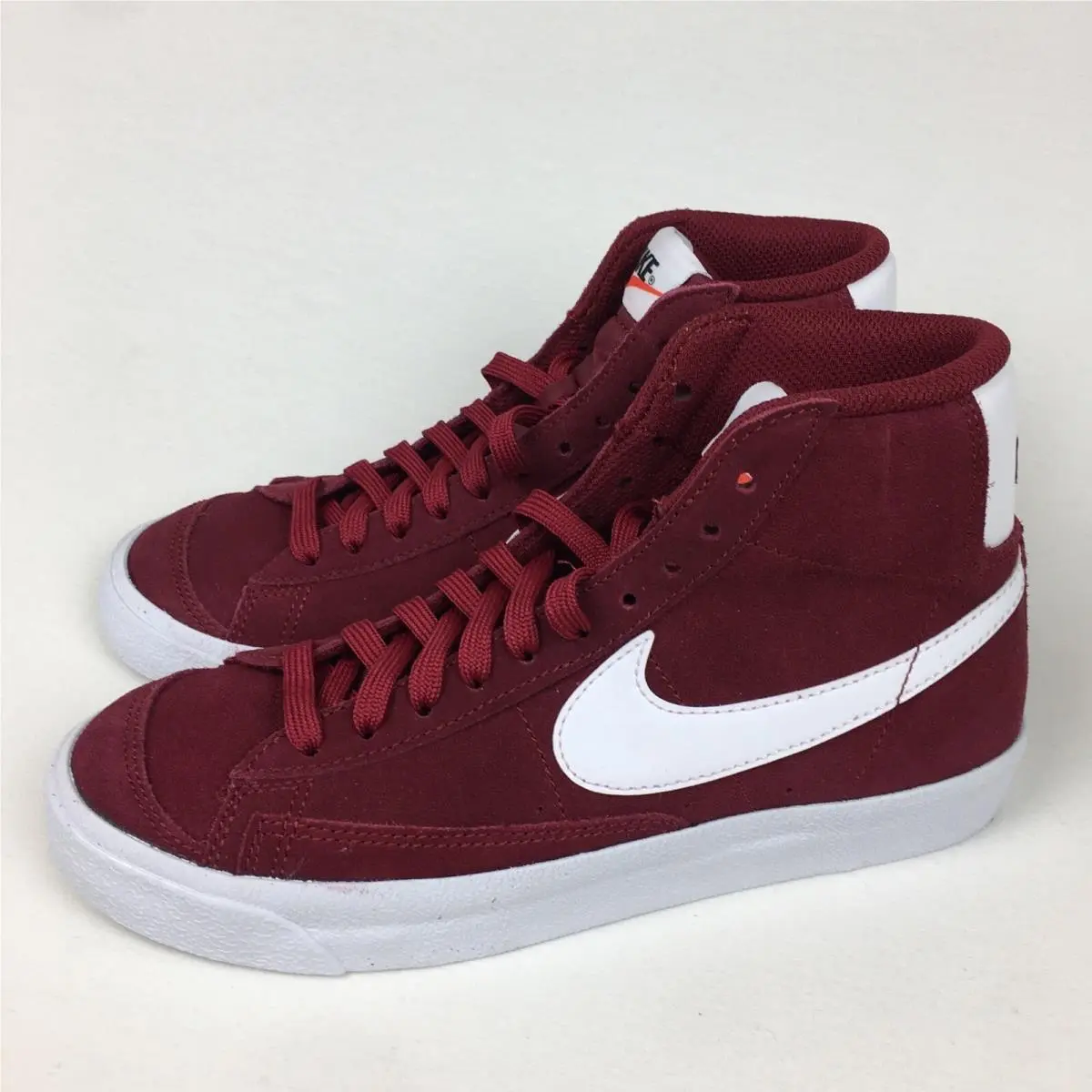 Nike Blazer Mid 77 Suede GS Team Red 6Y/Women’s 7.5 DC8248-600