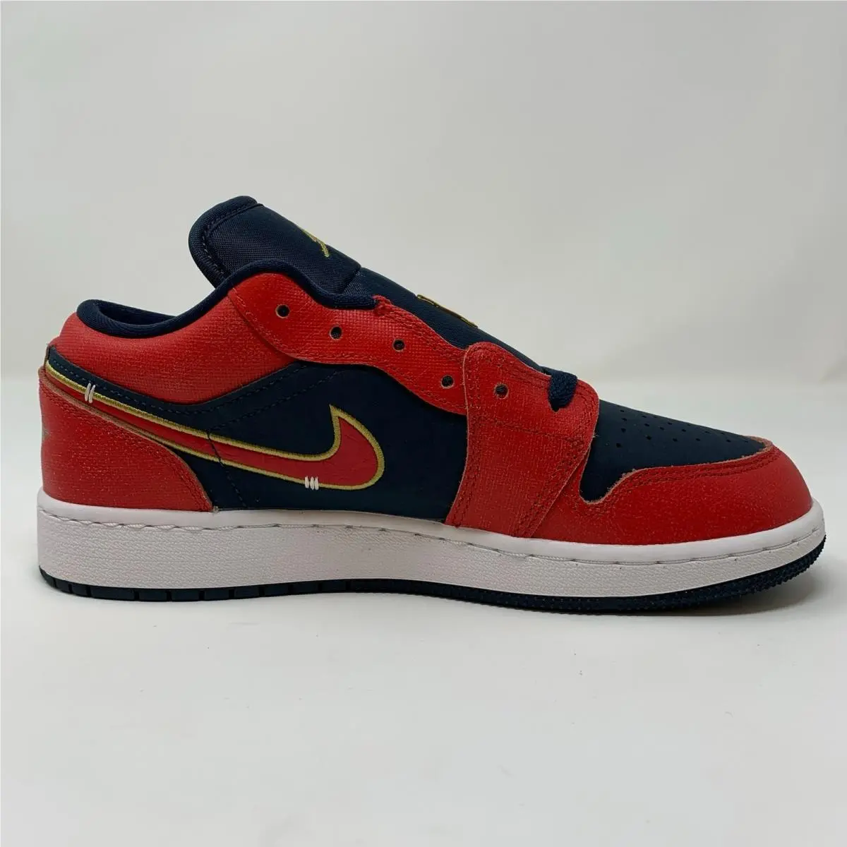Nike shoes - Nike Air Jordan 1 Low SE - Red 0