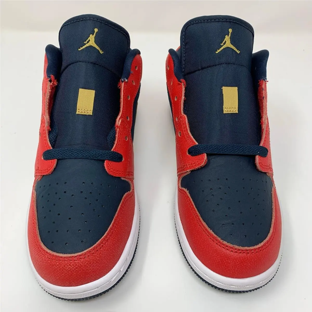 Nike shoes - Nike Air Jordan 1 Low SE - Red 3