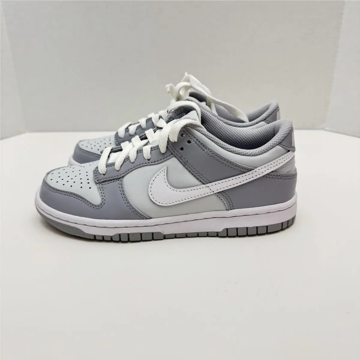 Nike shoes - Gray 0