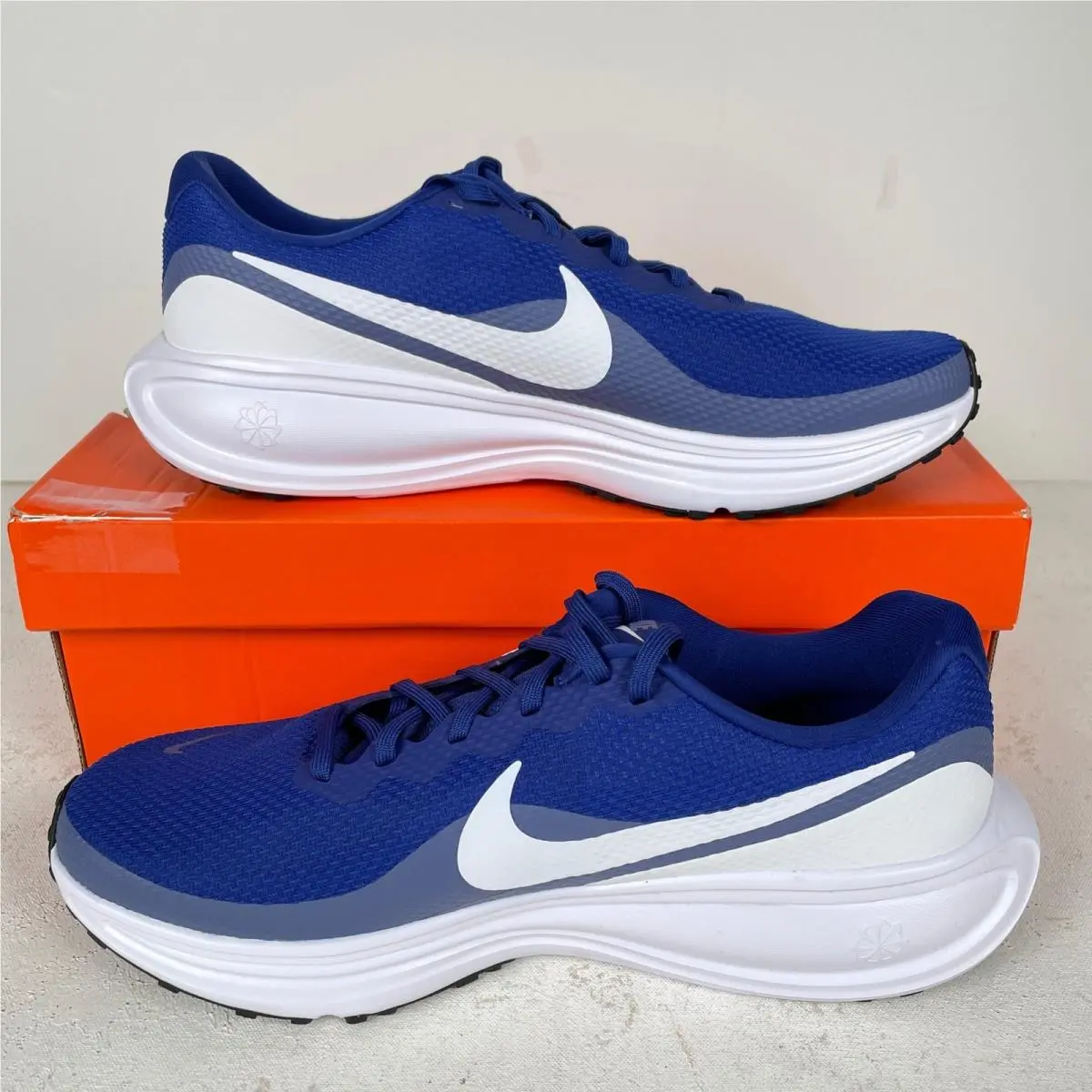Nike Revolution 8 Running Shoes Mens 10.5 Blue Deep Royal White Athletic Sneaker