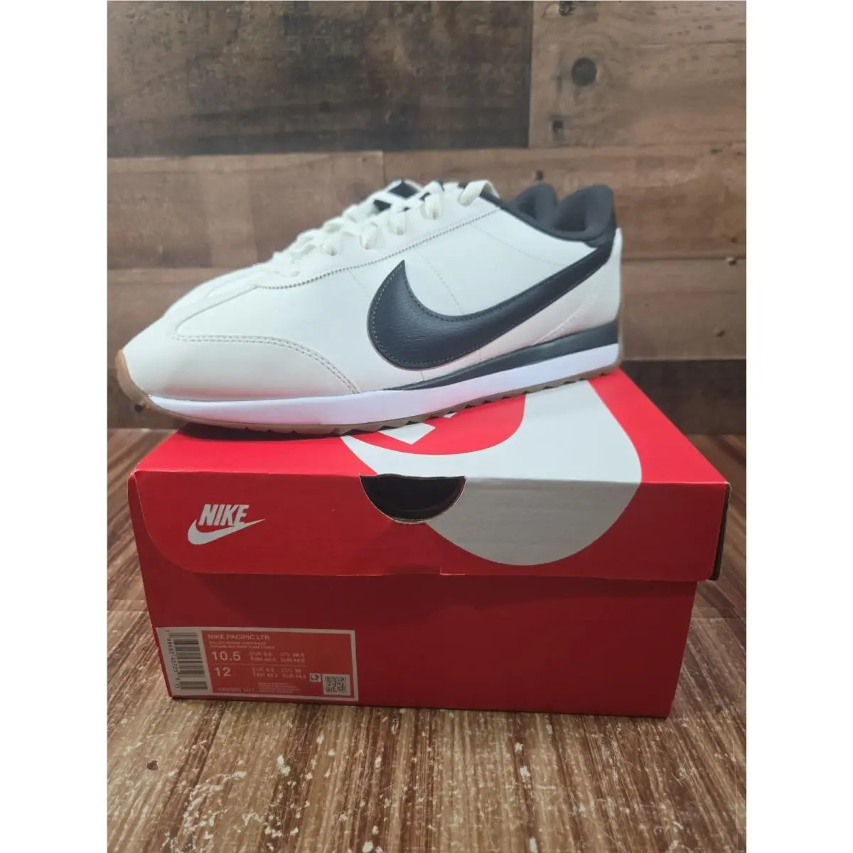 Man`s Fashion Sneakers Nike Pacific Sneaker