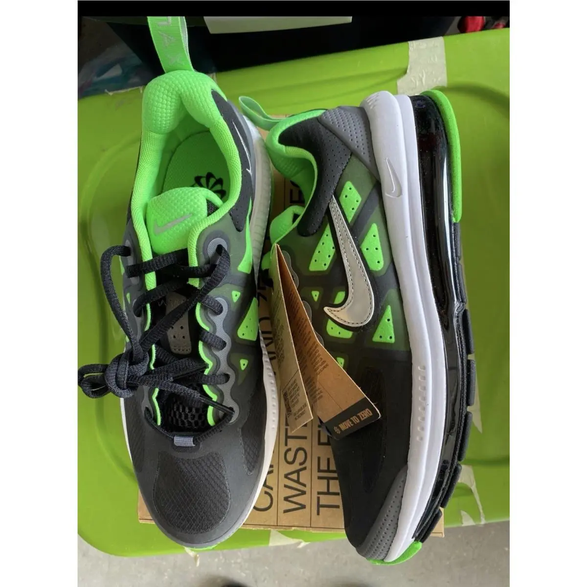 Boys Nike SZ 7Y Shoes Air Max Genome