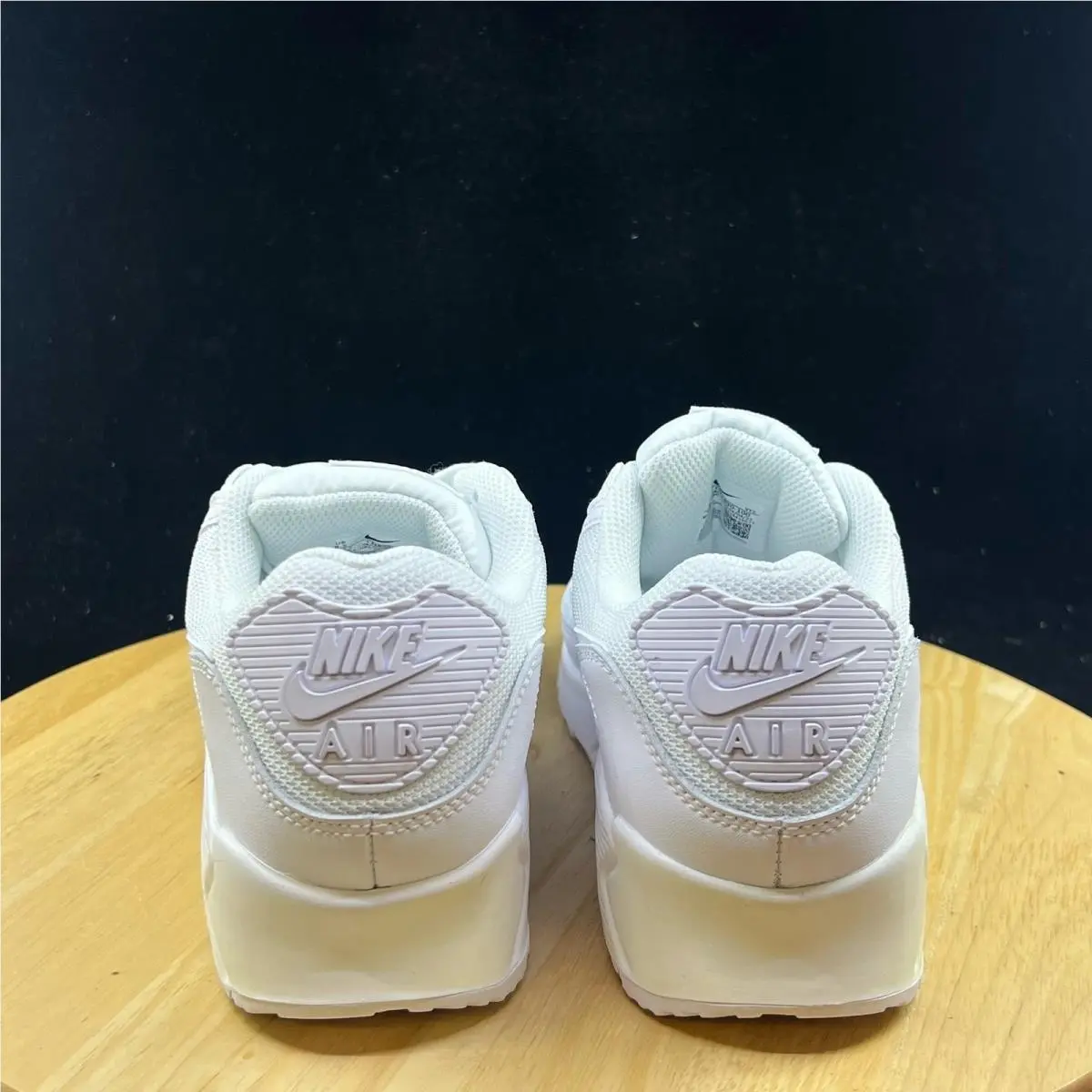 Nike shoes - White 4