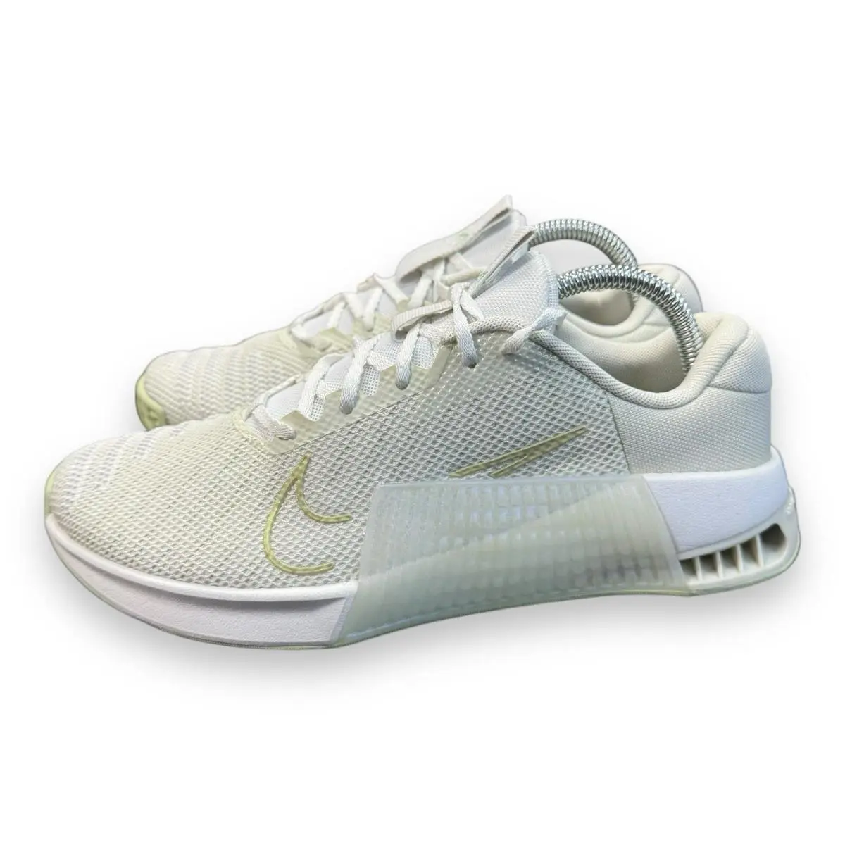 Nike Womens Sz 9.5 Metcon 9 Prm Sea Glass/gold Star Basketball FJ1571 001