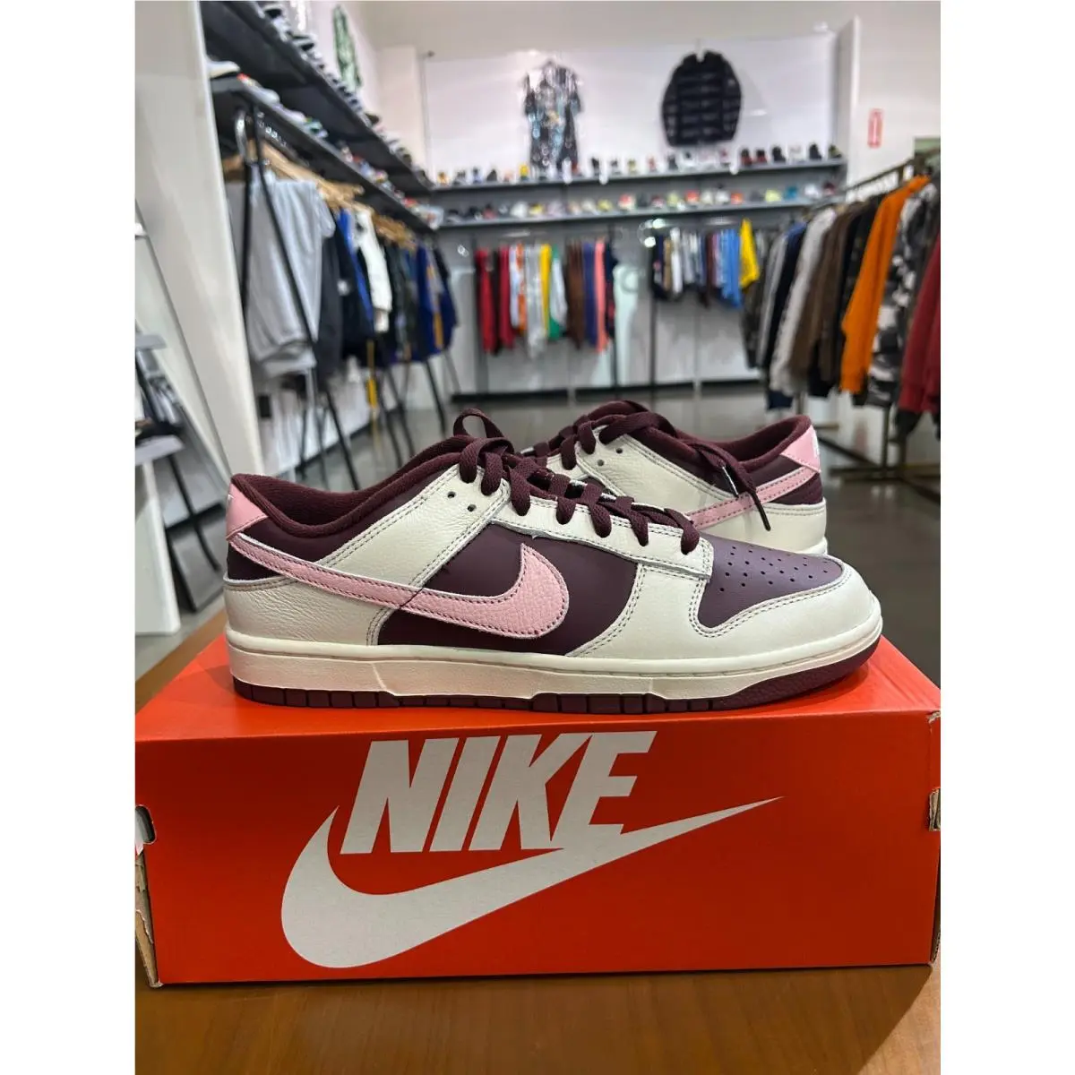 Nike Dunk Low Valentines Day Size 10.5