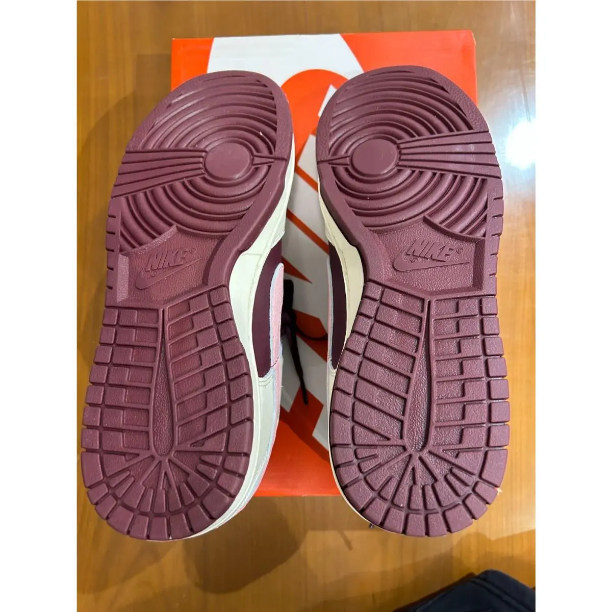 Nike shoes - Nike Dunk Low - Dunk Low - Brown 3