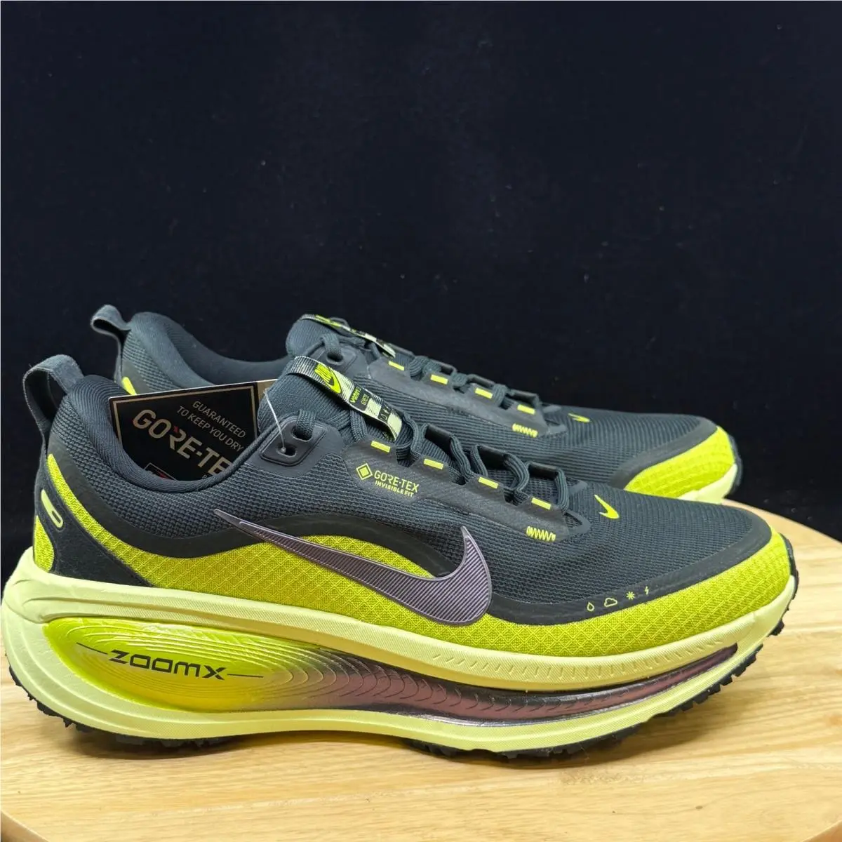 Nike shoes - Green 2