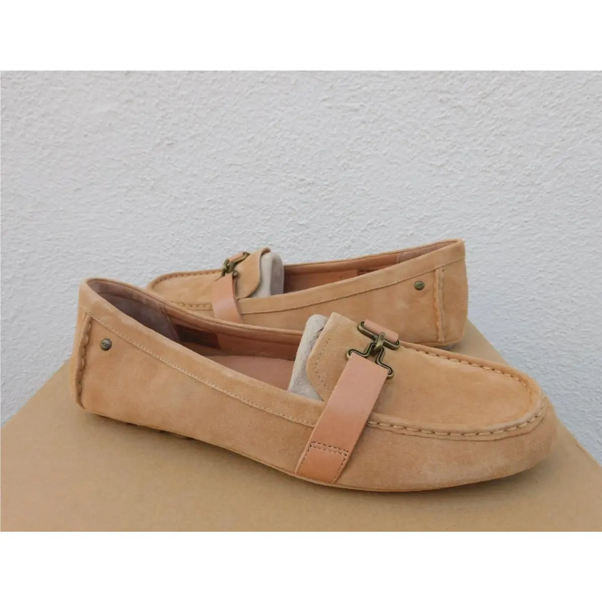 UGG shoes - UGG AVEN - AVEN - TAWNY (UPC: 888855746133) 0