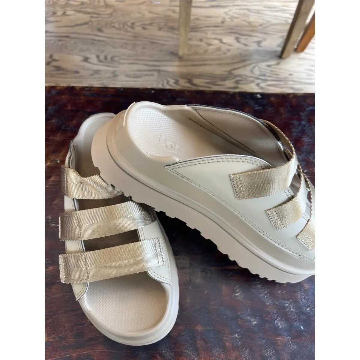 UGG shoes - UGG Goldenglow - Goldenglow - 116730 - Brown (UPC: 197634010748) 3