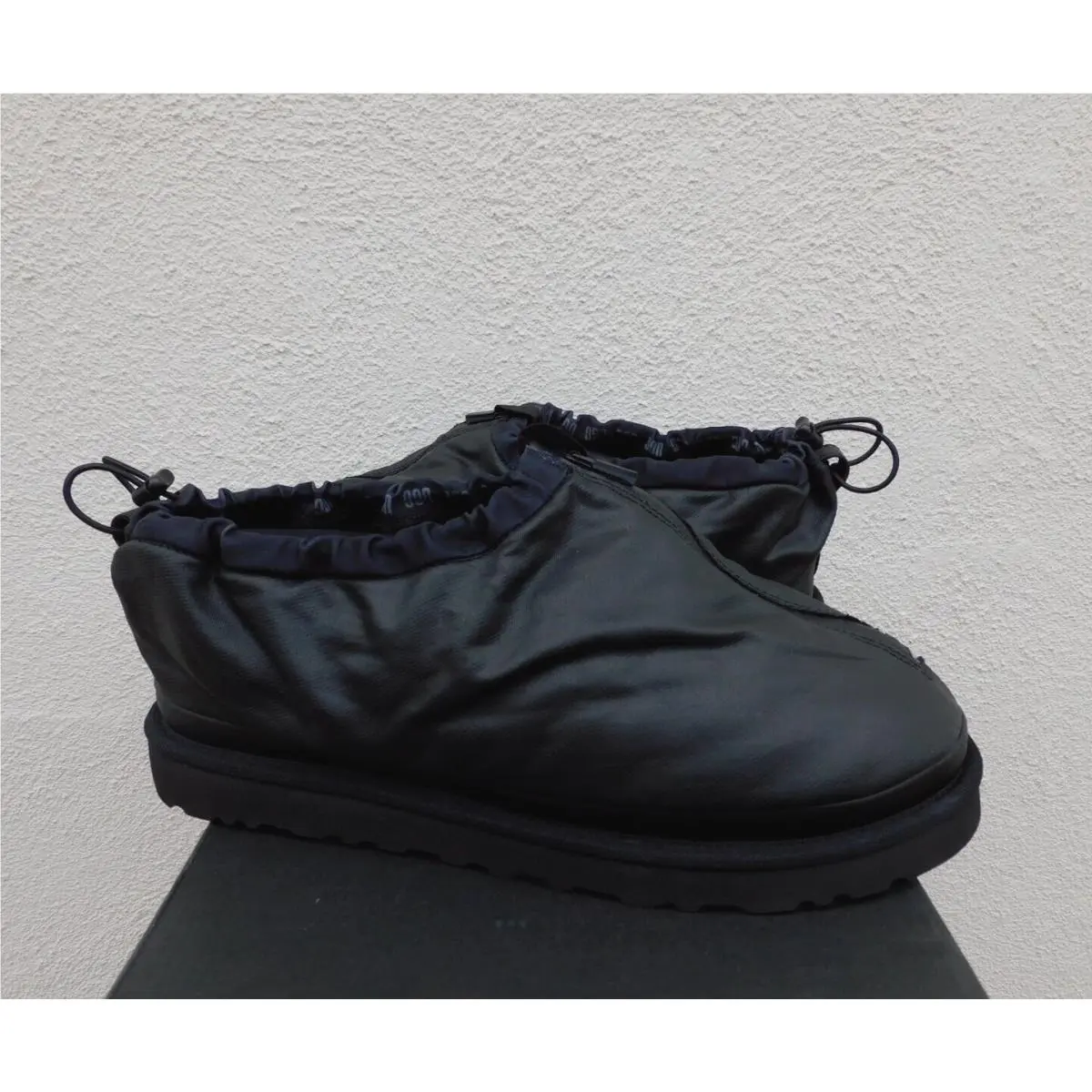 Ugg Tasman Shroud Zip Black Wool Slippers Shoes Men US 5/ Eur 38