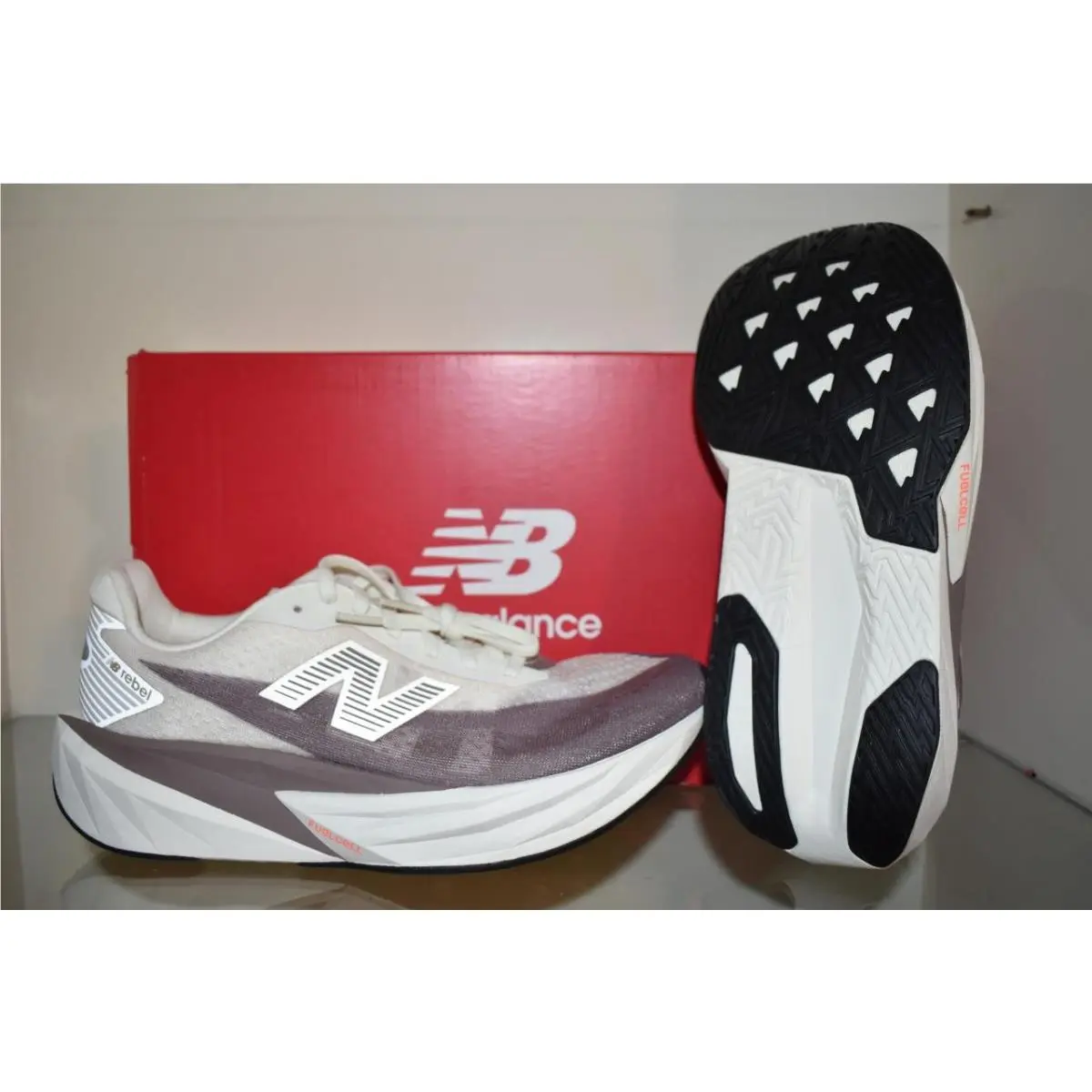 New Balance Women`s Fuelcell Rebel V5WFCXLJ5 Beige/brown/white