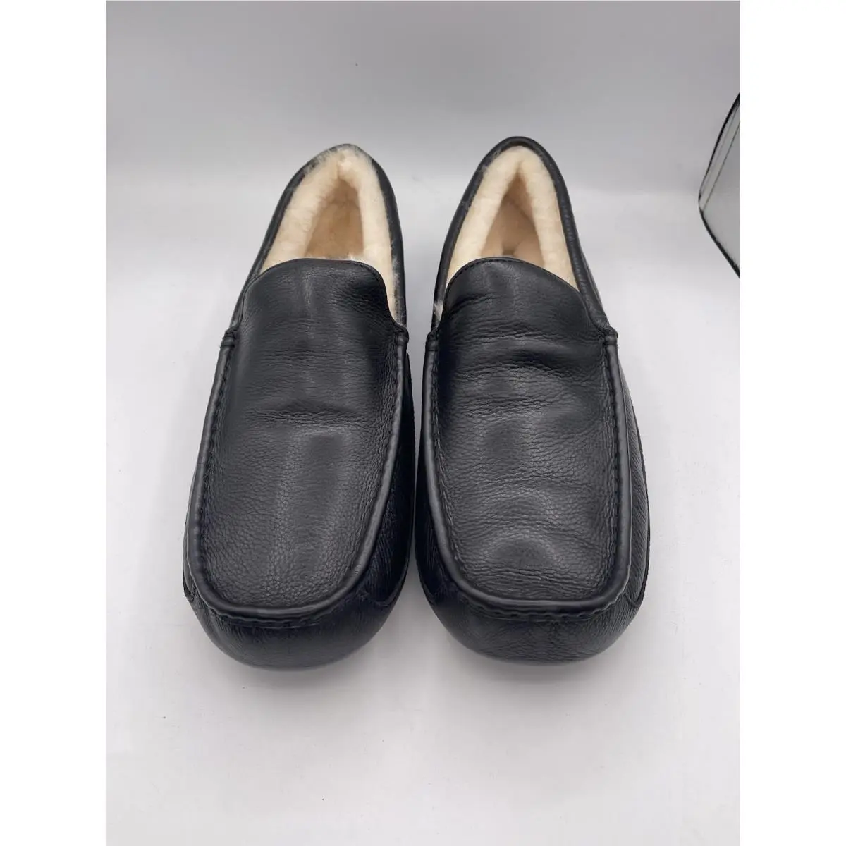 UGG shoes - UGG Ascot - Ascot - Black 3