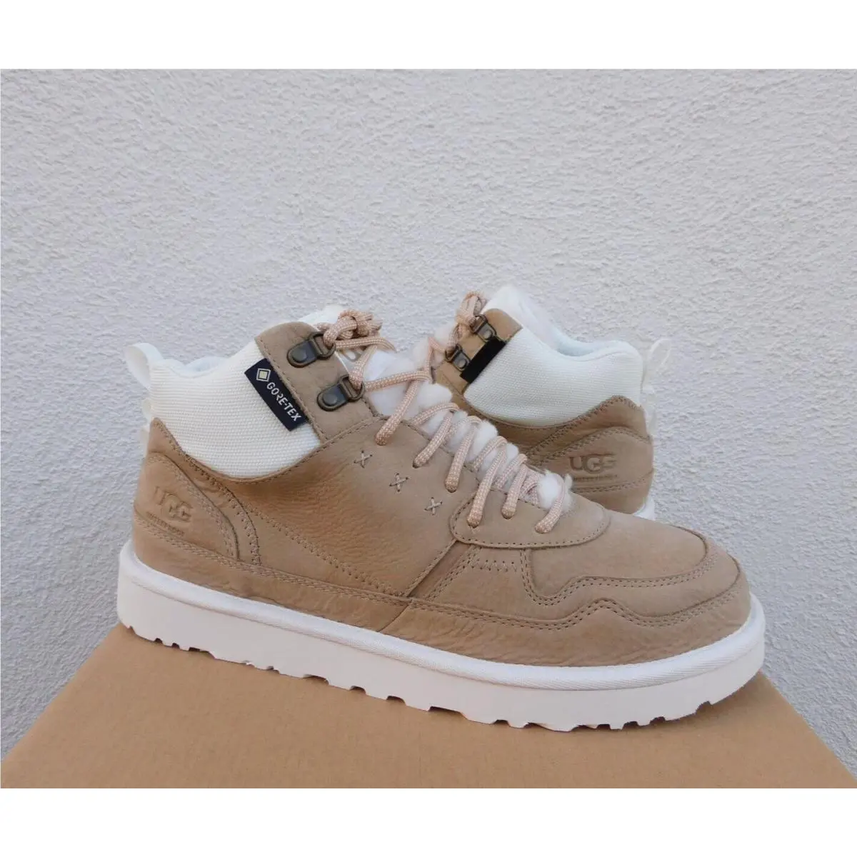 Ugg Sand Highland HI Gtx Gortex Waterproof Sneaker Boots Women US 9/ Eur 40