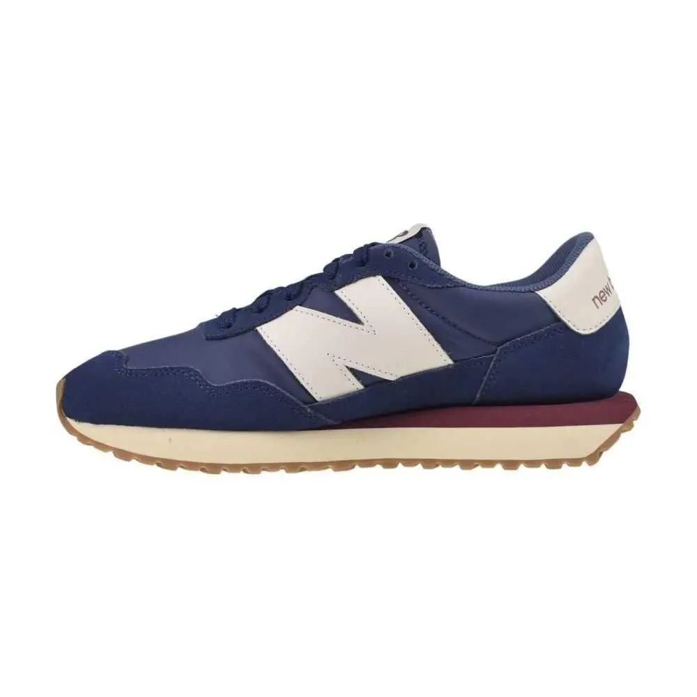 New Balance shoes - Navy/Burgundy 8