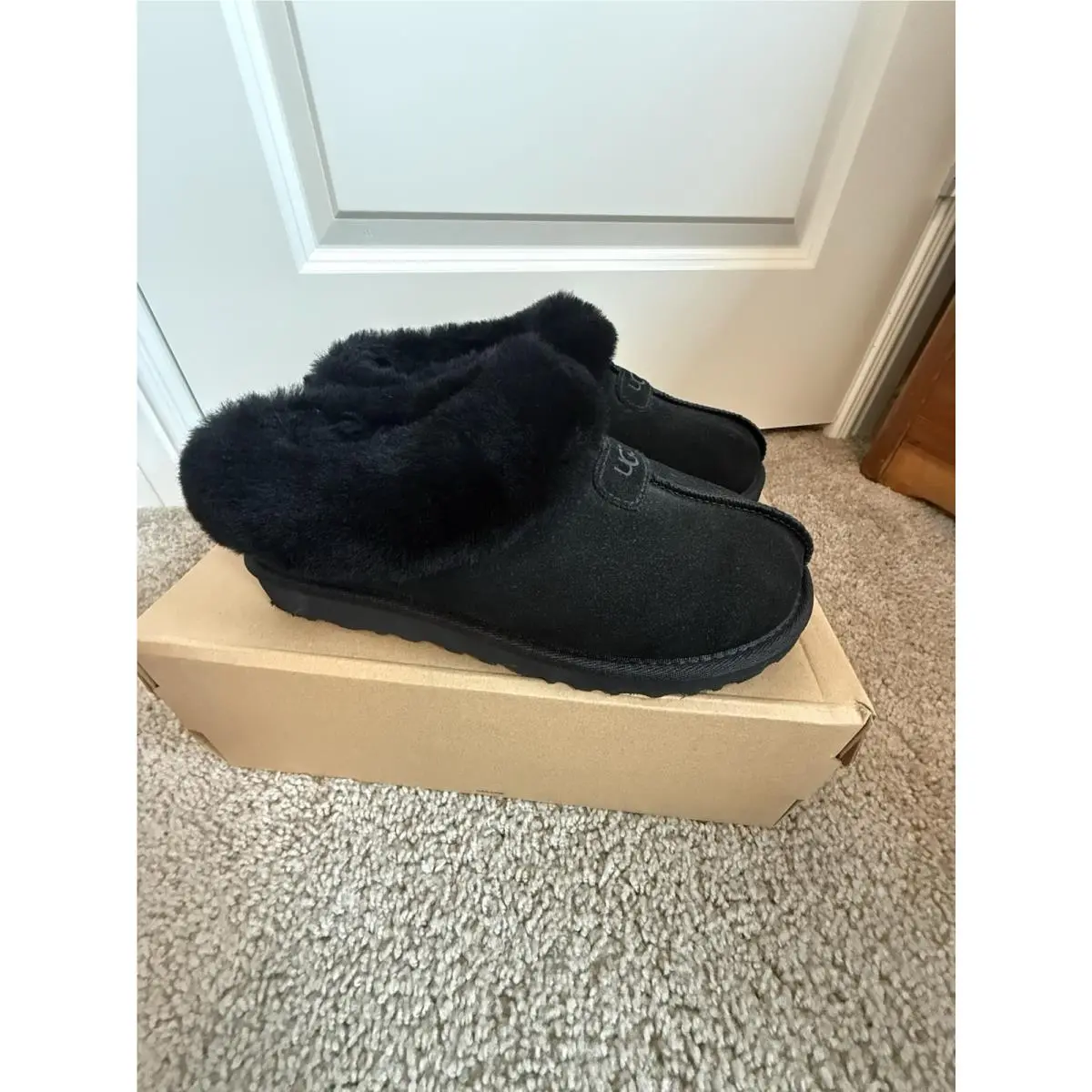 Ugg Women`s Tazzette Slipper in Black US 8- w/ Packaging