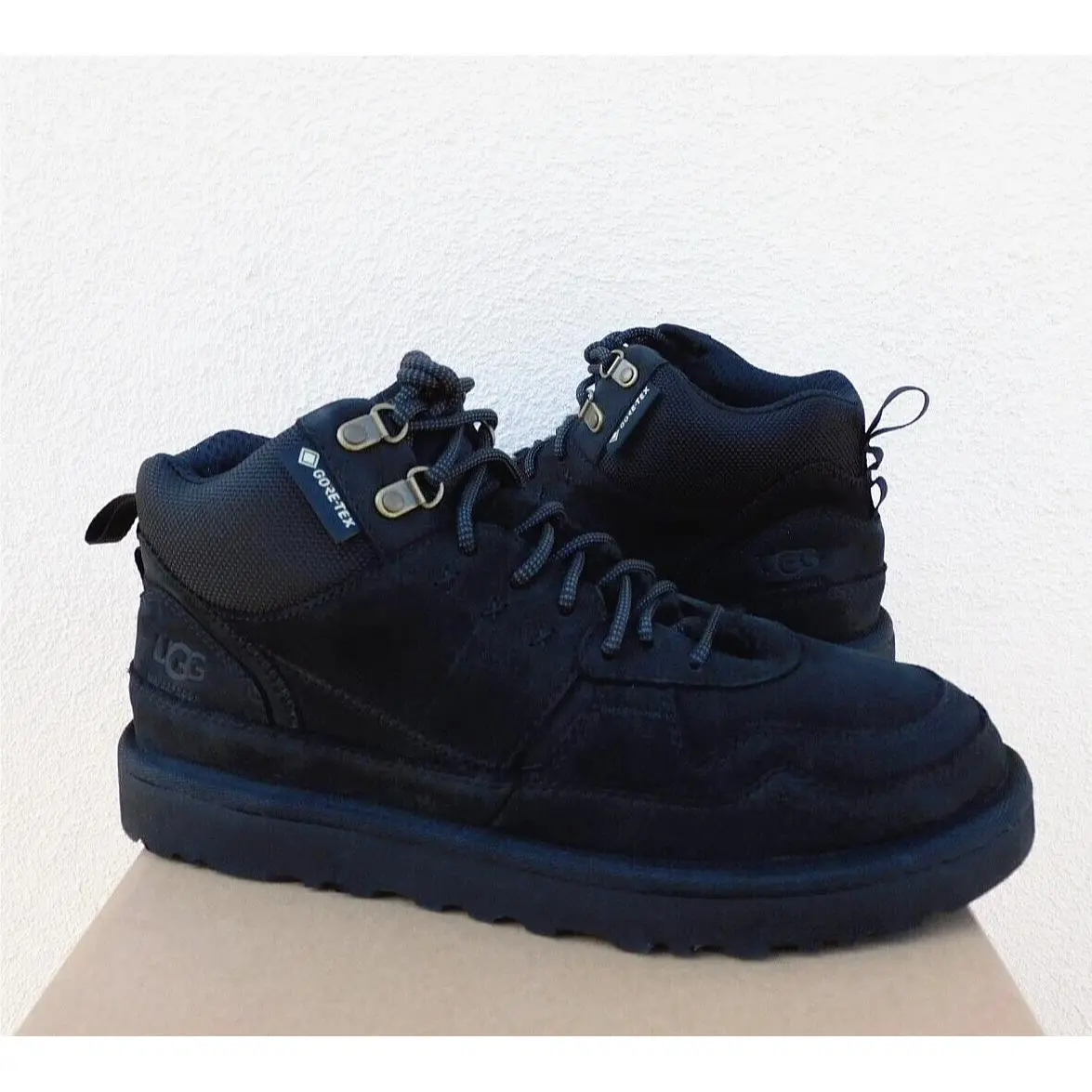 Ugg Black Highland HI Gtx Gortex Waterproof Sneaker Boots US 9.5/ Eur 40.5