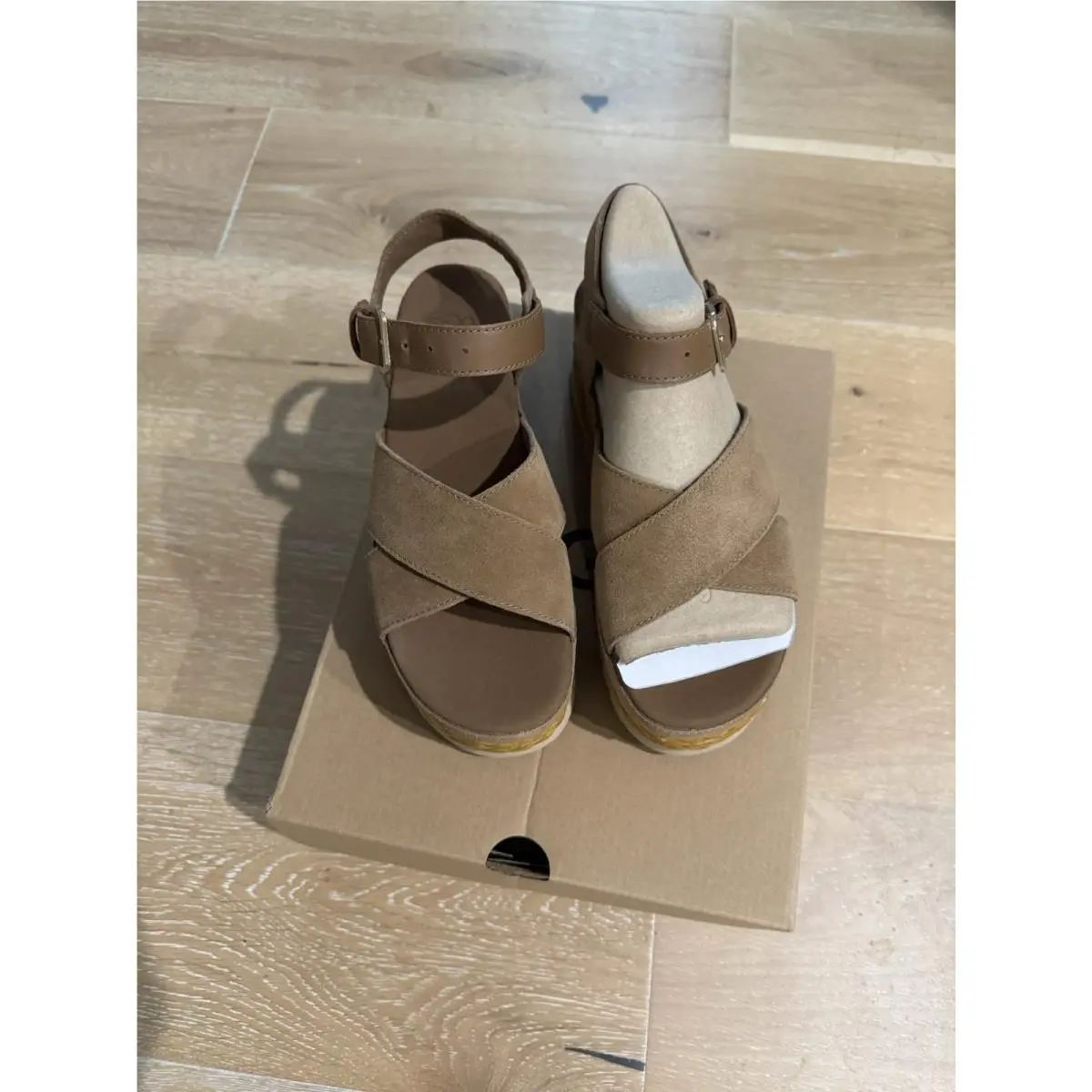 Womens US 10 Ugg Aubrey Ankle 2 Platform Sandal Ankle Strap Chestnut Suede