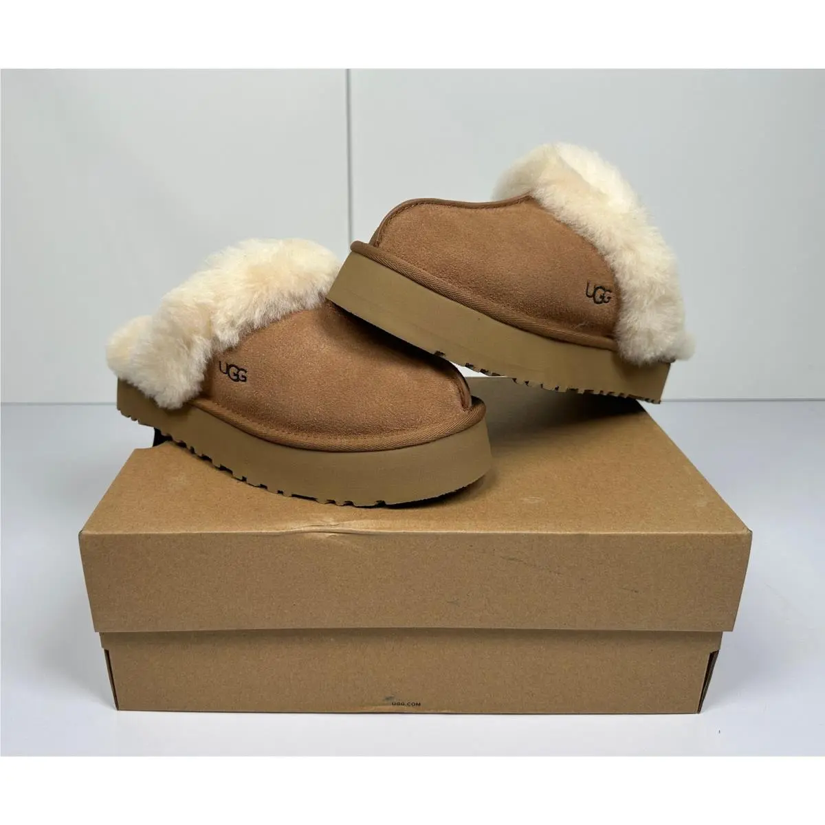 Ugg Women`s Disquette Slip-on Platform Chestnut Size 7 027S