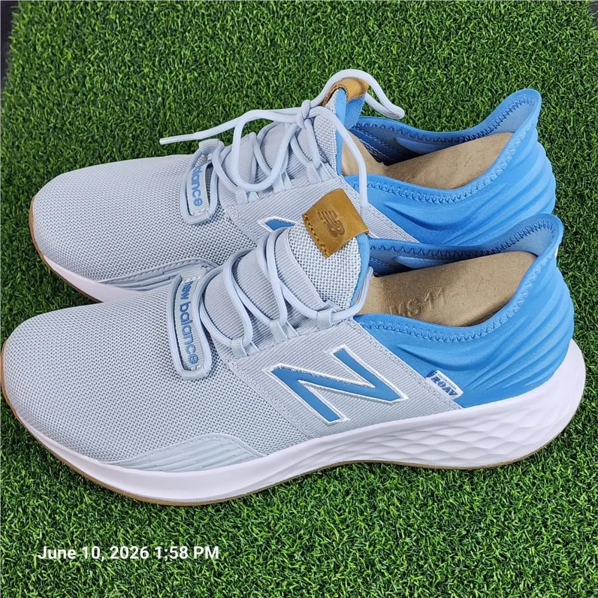 New Balance Men`s Fresh Foam Roav Shoes Grey Carolina Blue Size 11.5 D New Box