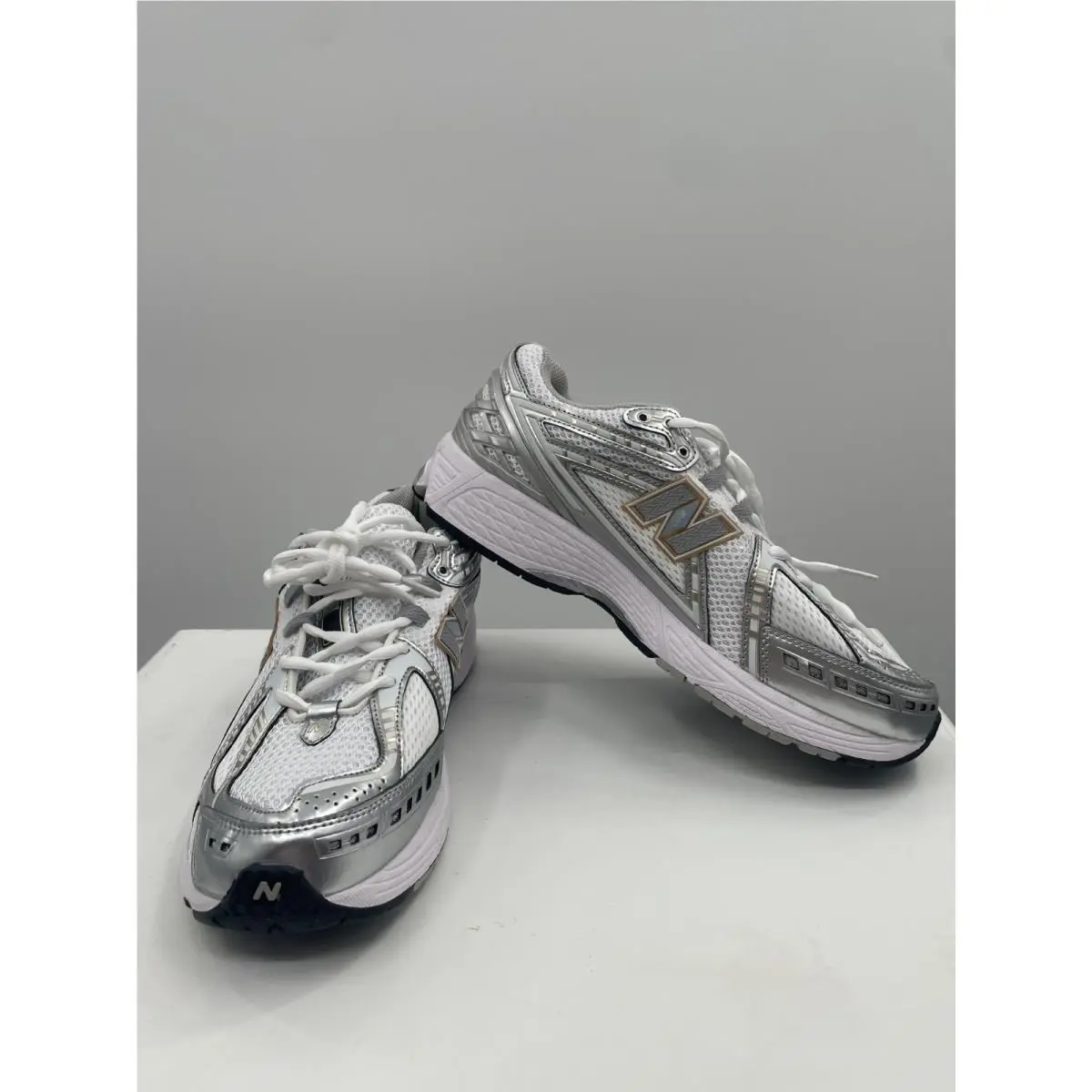 Nwot New Balance 1906R Rain Cloud Running Sneaker Men 11 Silver Metallic Lace Up