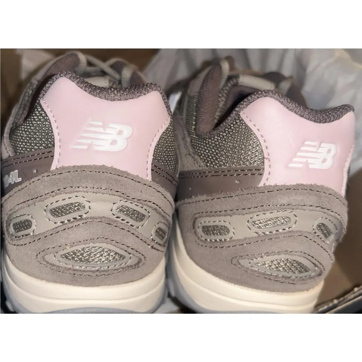 New Balance shoes - NEW BALANCE - U204L273 - Brown/pink 8