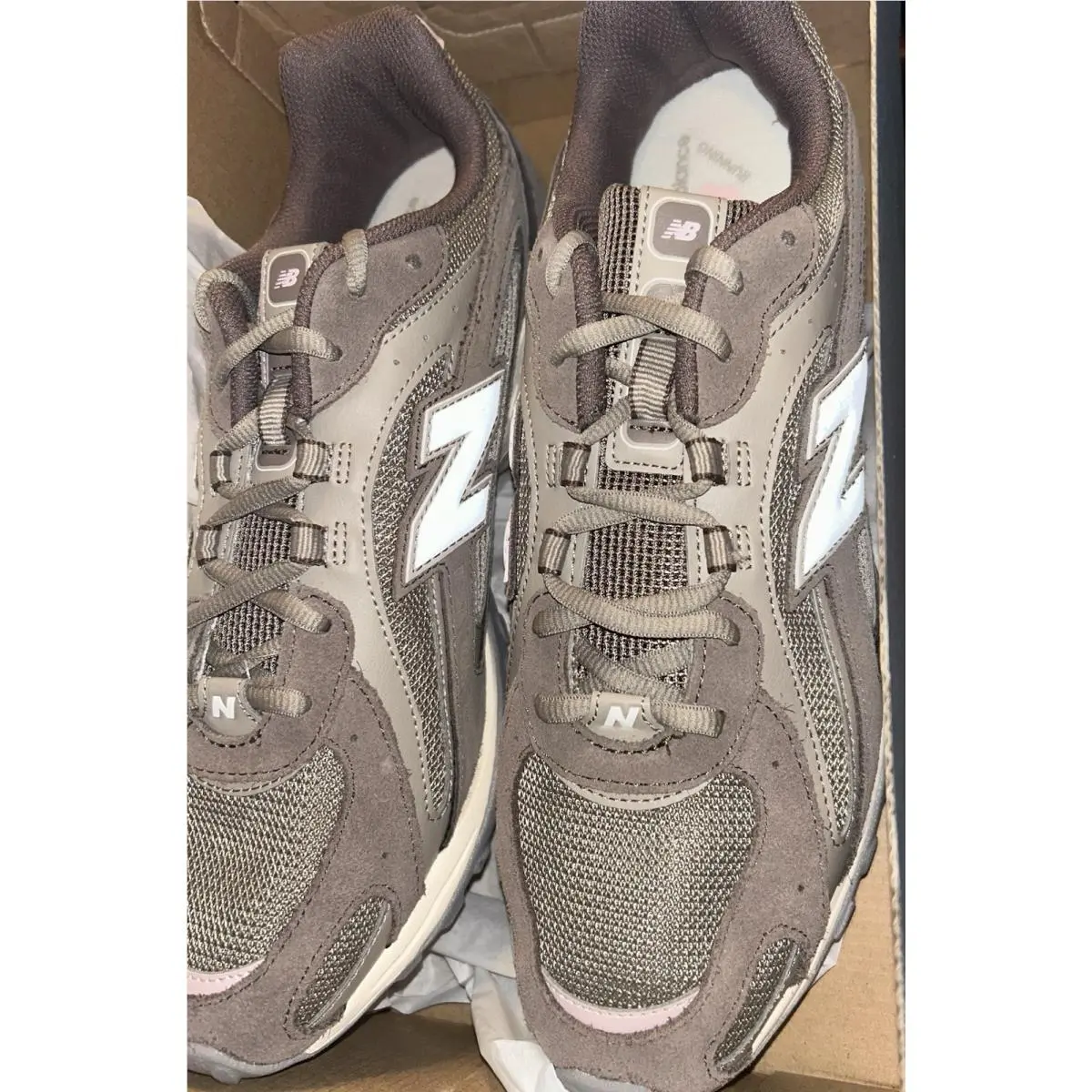 New Balance shoes - NEW BALANCE - U204L273 - Brown/pink 1