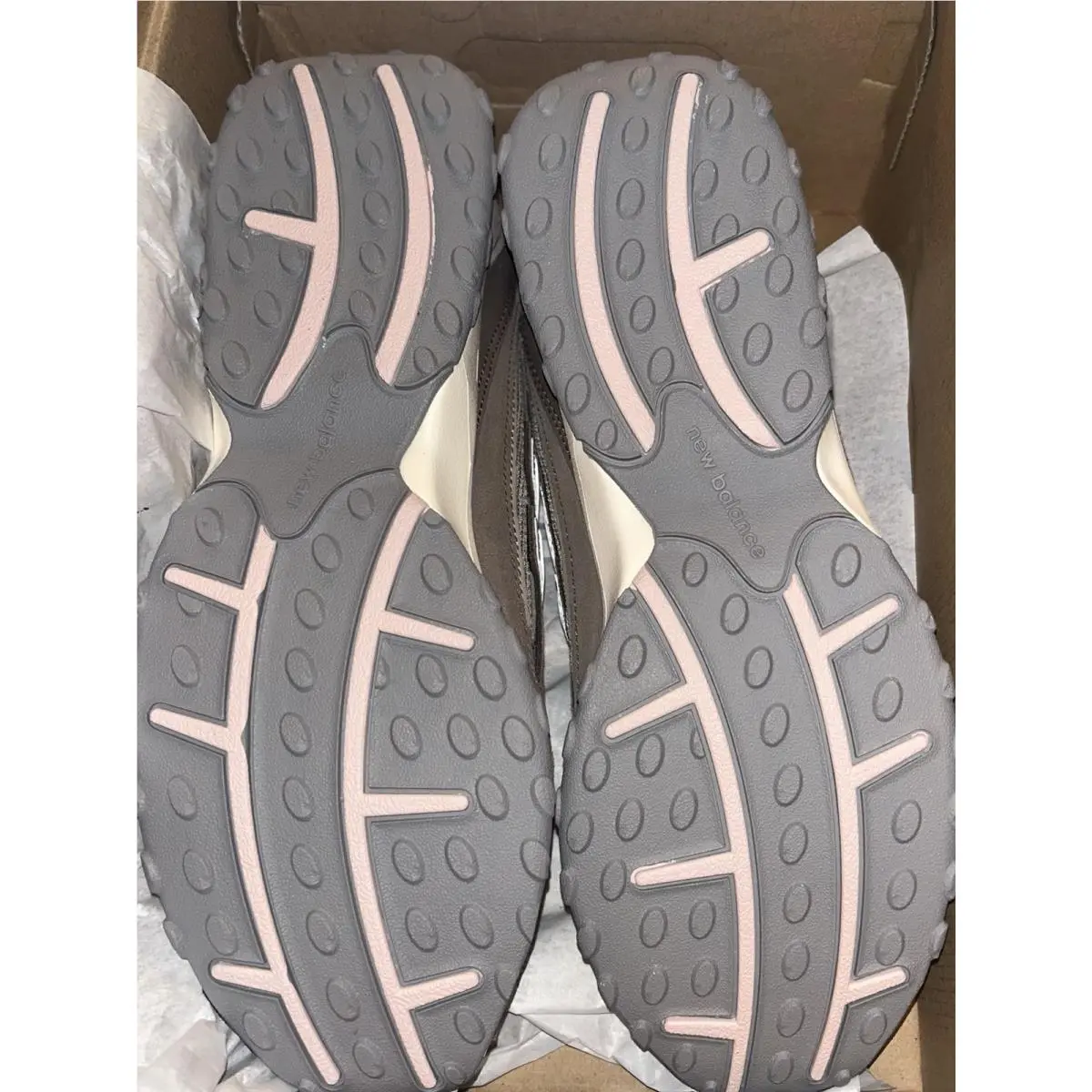 New Balance shoes - NEW BALANCE - U204L273 - Brown/pink 6