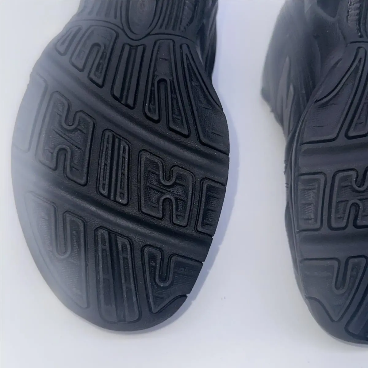 New Balance shoes - New Balance 608 - MX608V4 - Black 7