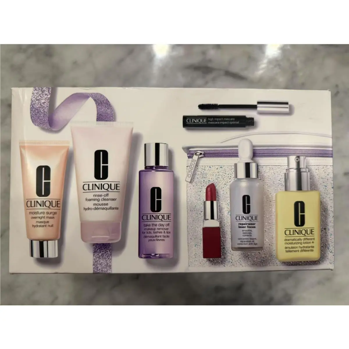 Clinique Fan Favorites 8 Piece Gift Set