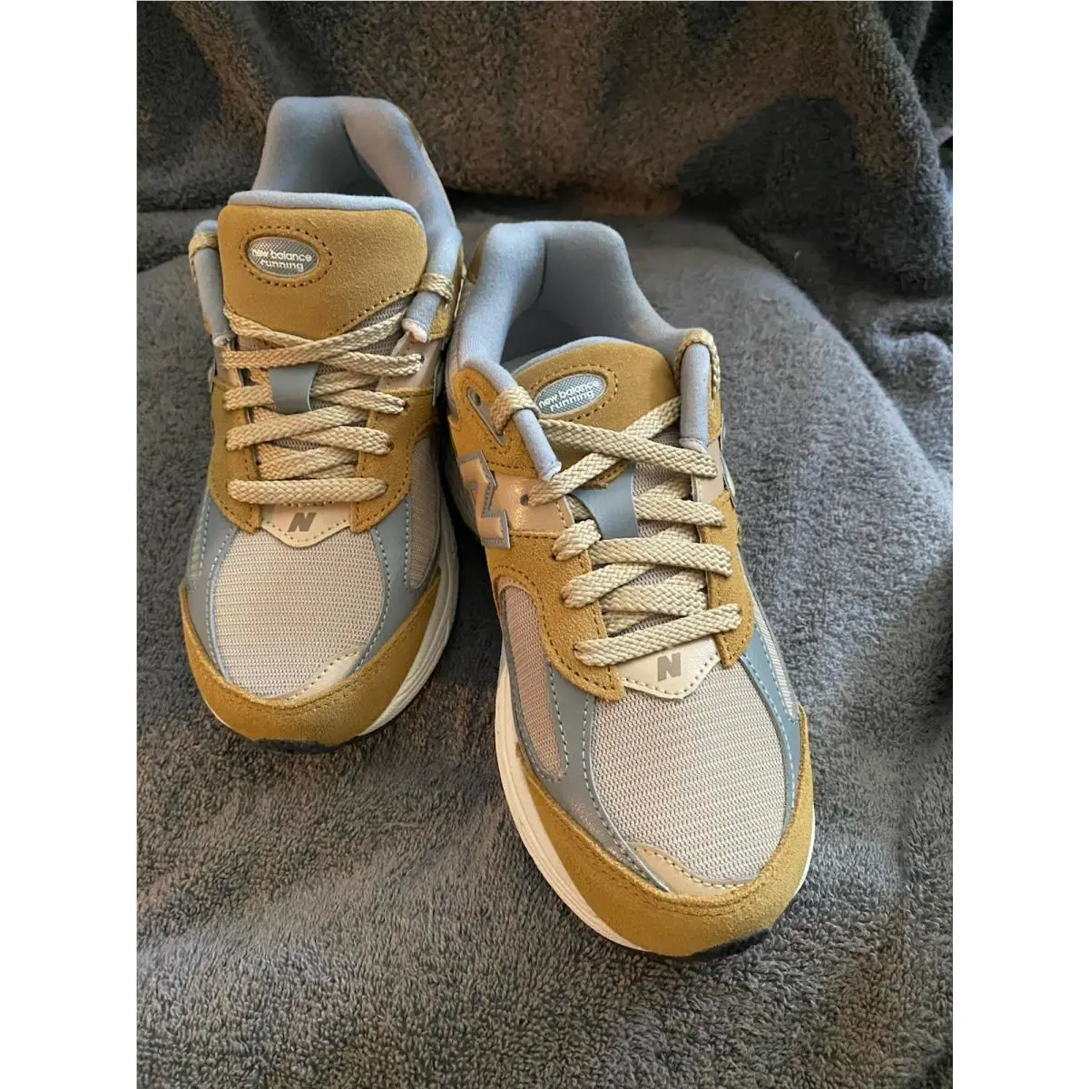 New Balance 2002 Size 4 Kids