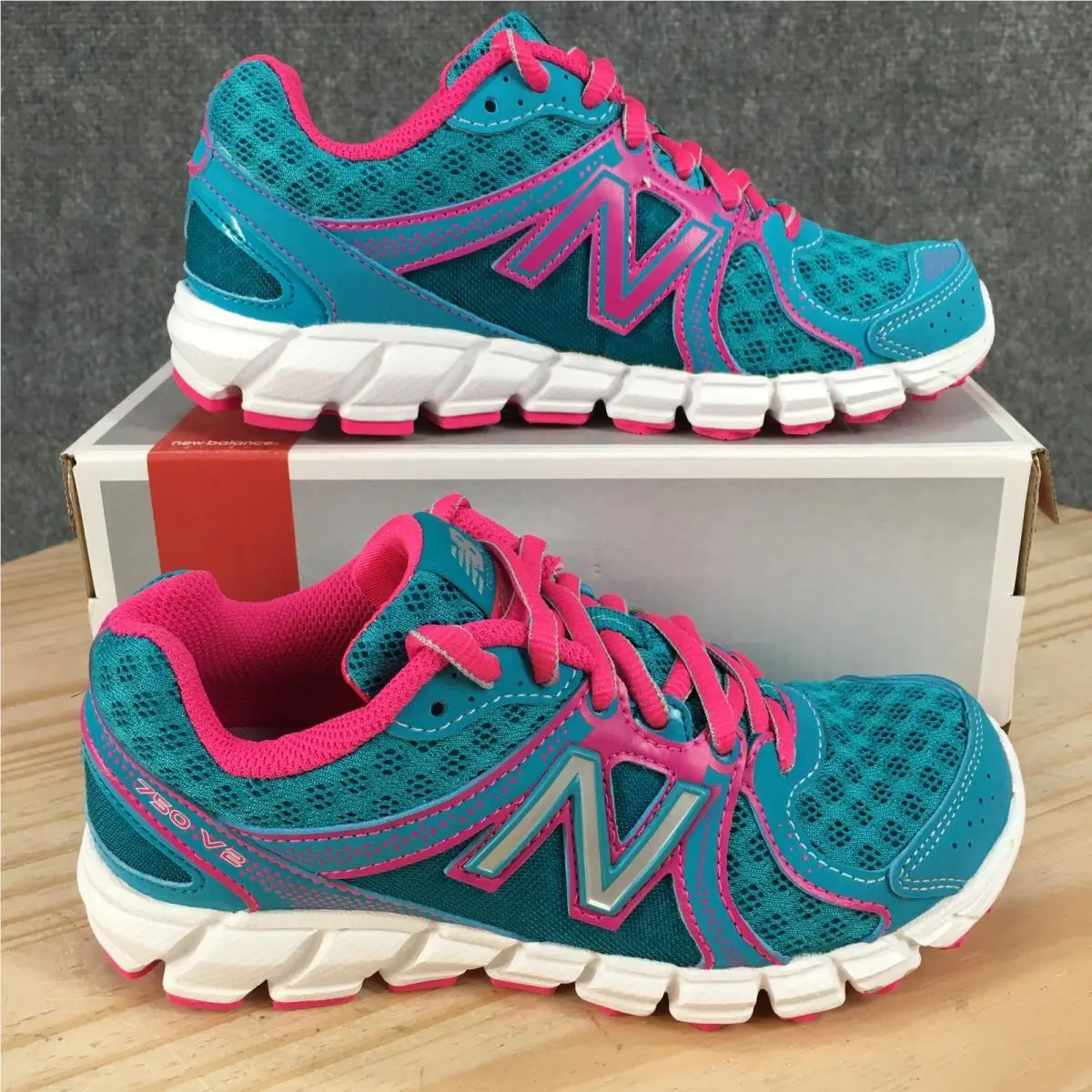 New Balance 750v2 Shoes Youth 13.5M Girls Sporty Sneakers KJ750PBY Blue Pink New