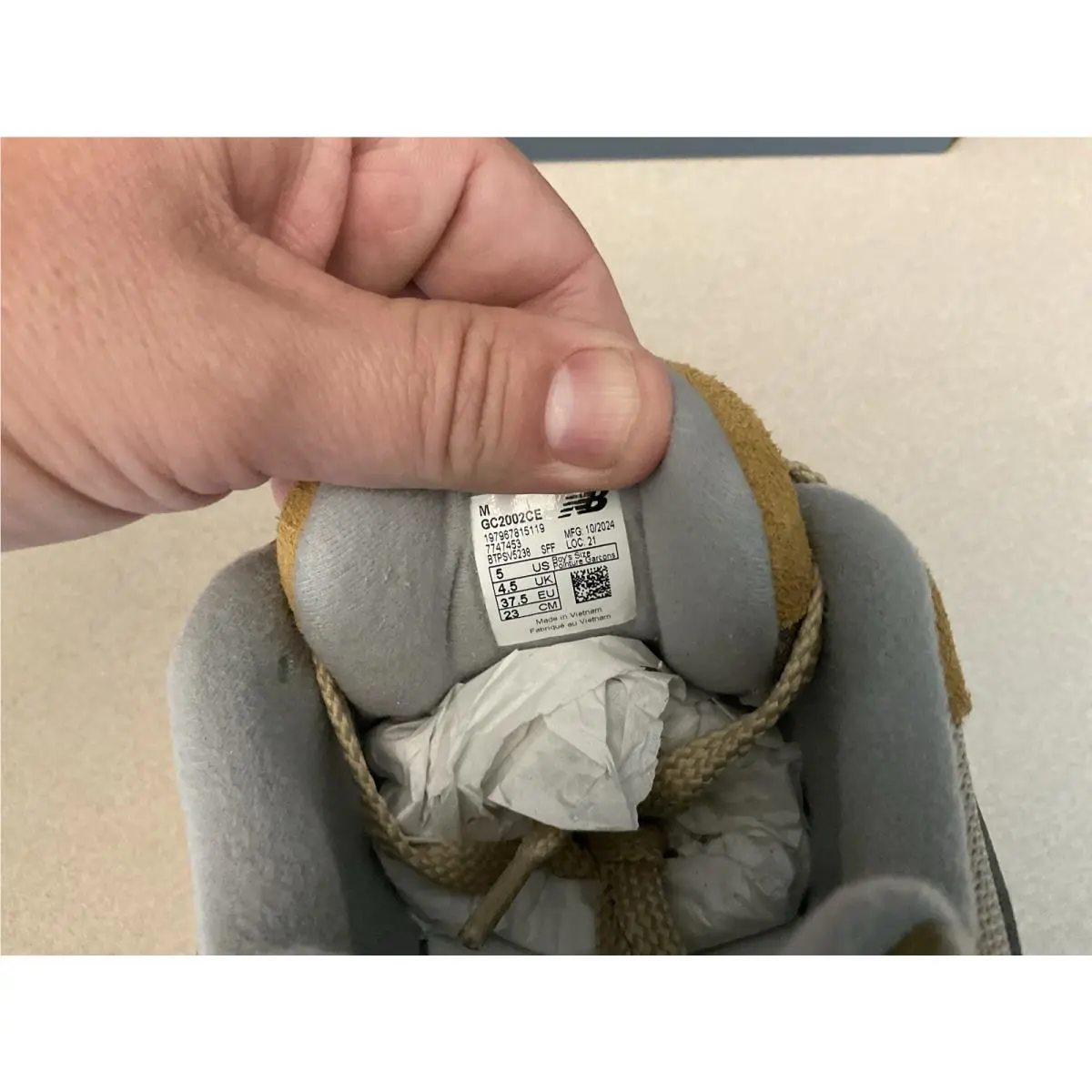 New Balance shoes - New Balance 2002 - Beige 1