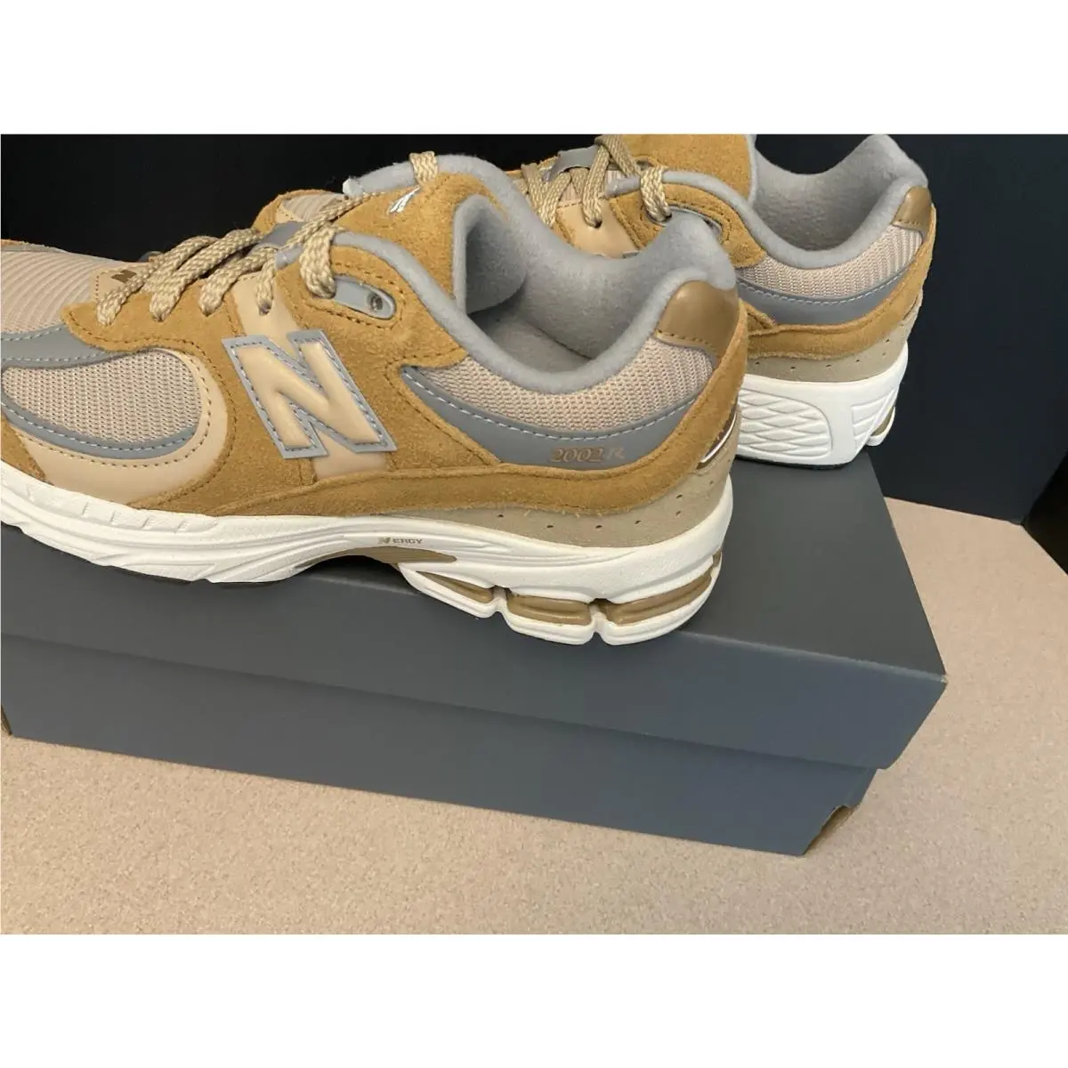 New Balance shoes - New Balance 2002 - Beige 3