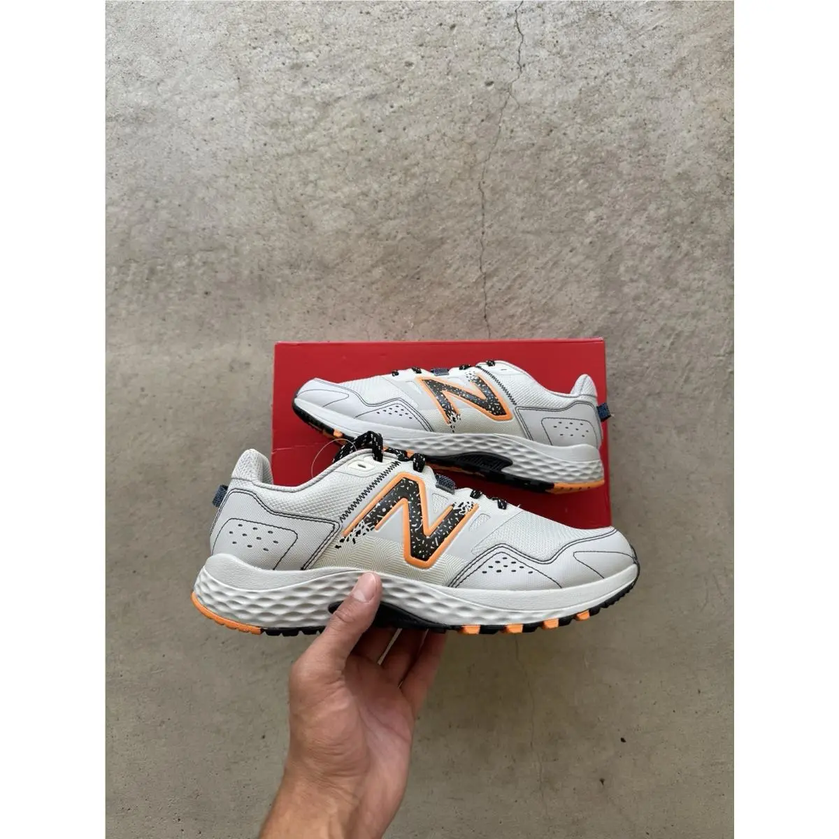 New Balance 410V8 410 V8 Trail Running Gray Orange Wide Men`s Size 10.5