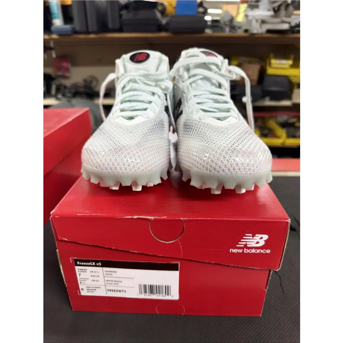 New Balance Freezelx V5 Size 7
