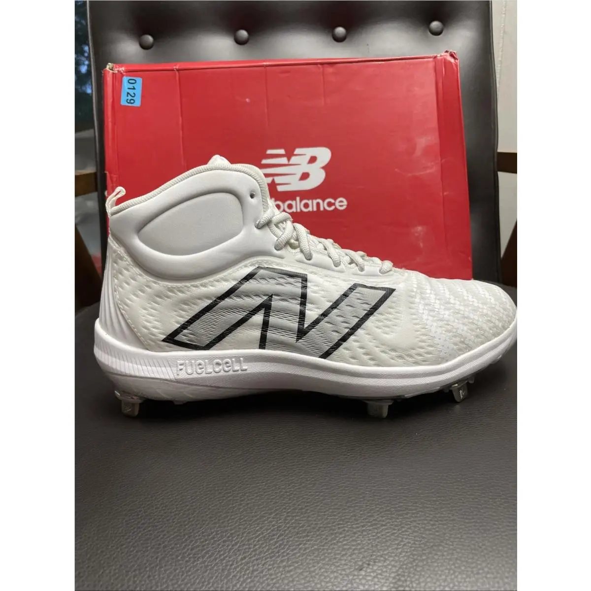 New Balance Men`s Fuelcell 4040 V7 Mid-metal Size 9