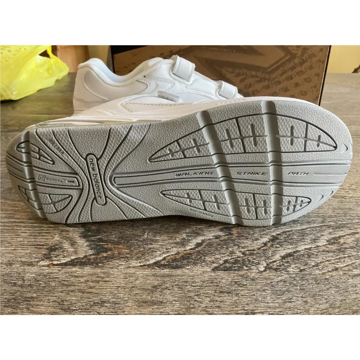 New Balance shoes - New Balance 927 - White 8