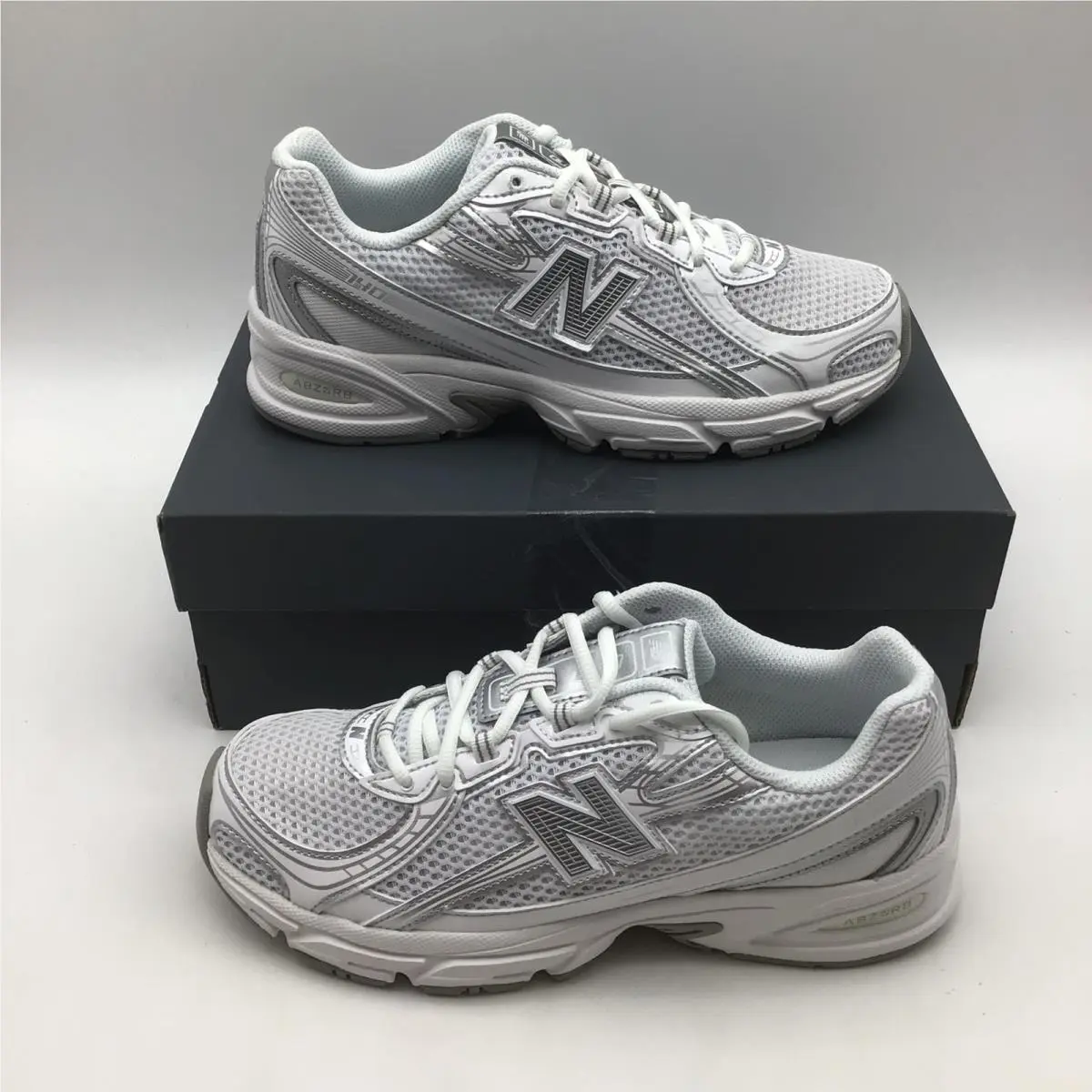 New Balance 740 Lace Kids Sneakers White Grey GR740WM Size 6.5 Y New