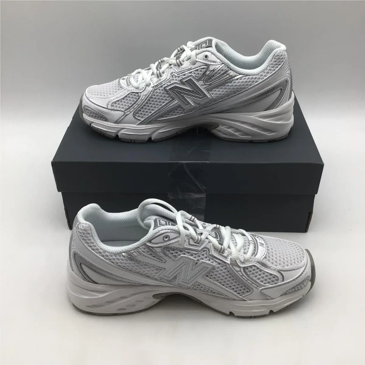 New Balance shoes - 740 Lace - Lace - White 0