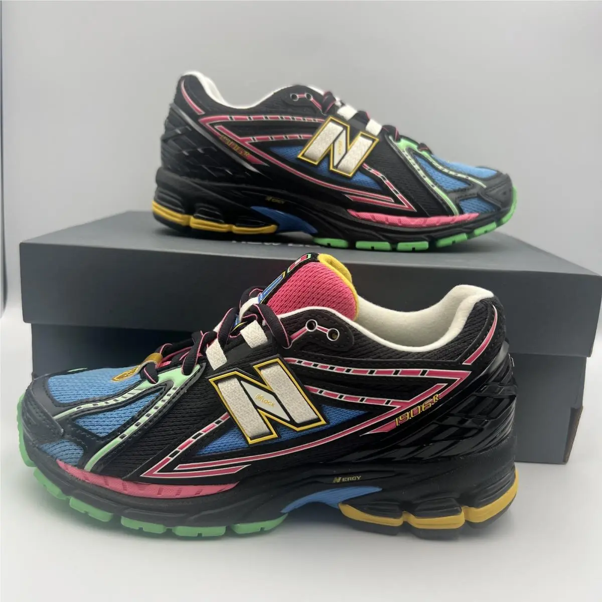 New Balance 1906R Black White Multi-color U1906RDM Womens 6 / Youth 4. 5